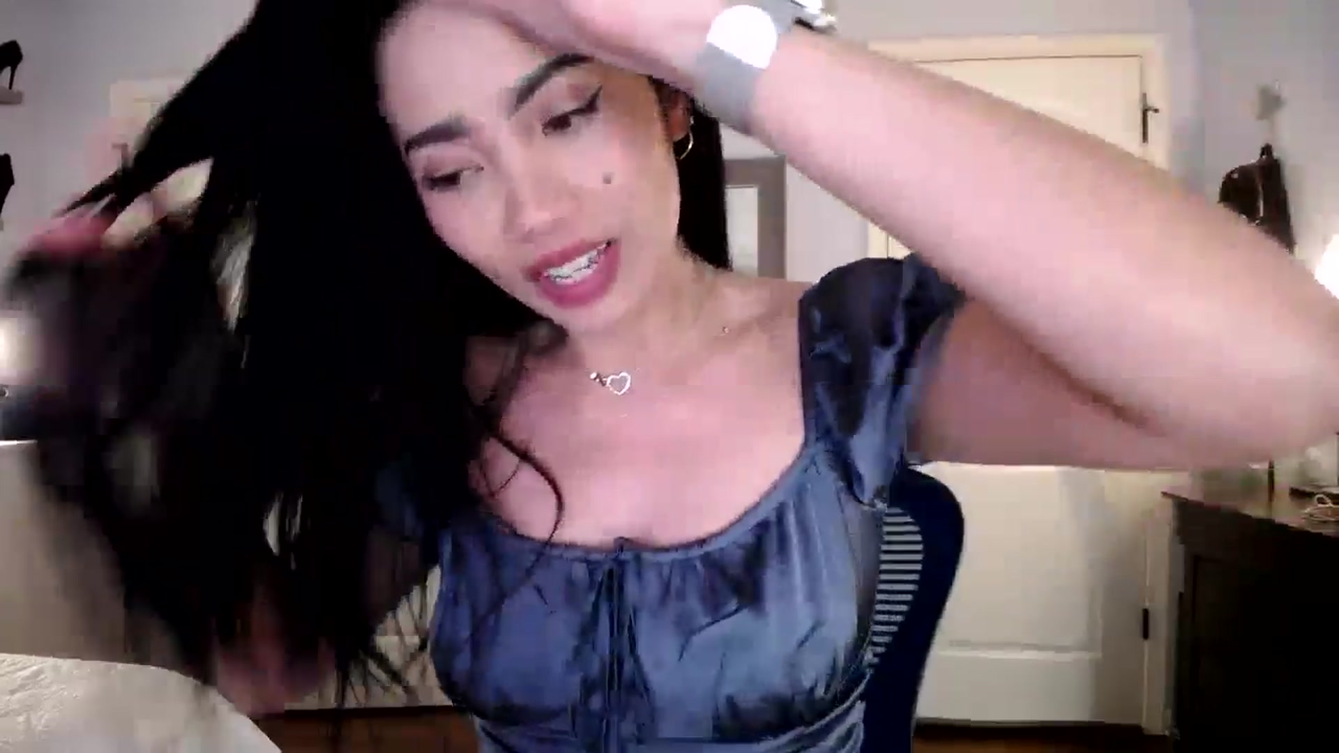 Gallery image thumbnail from AsianLuv_4U's myfreecams stream on, 08/11/2025, 18:35 image 18 of 20
