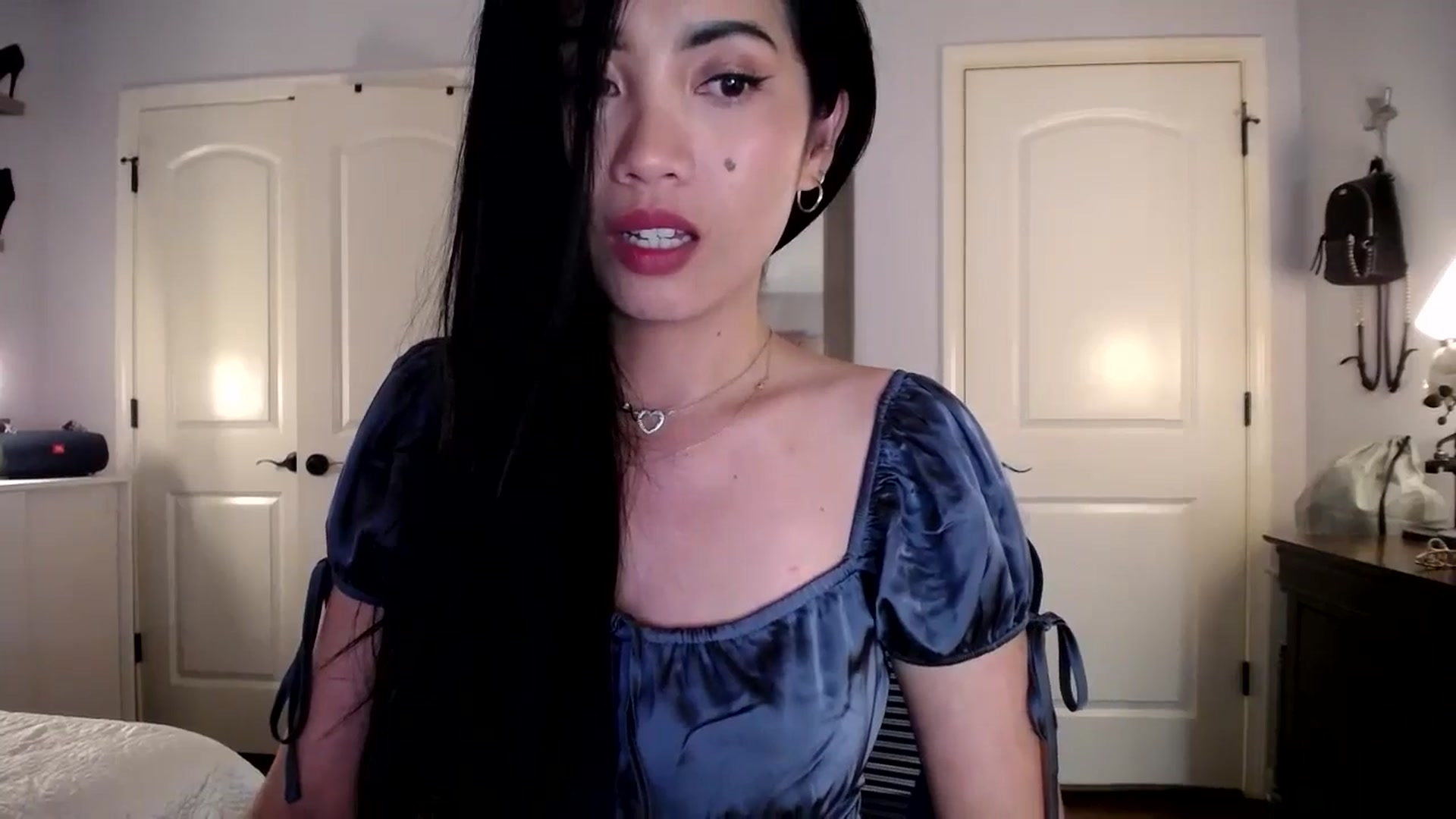 Gallery image thumbnail from AsianLuv_4U's myfreecams stream on, 08/11/2025, 18:35 image 17 of 20