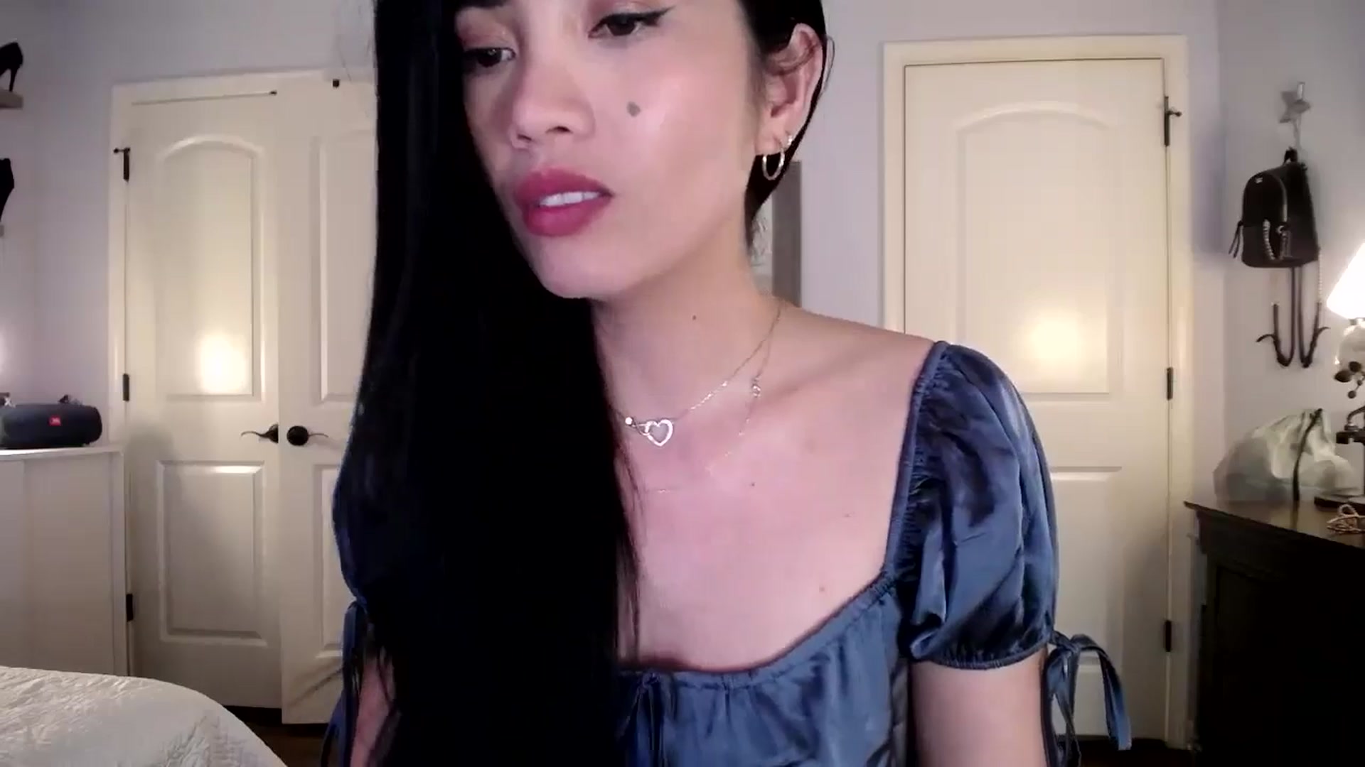 Gallery image thumbnail from AsianLuv_4U's myfreecams stream on, 08/11/2025, 18:35 image 19 of 20