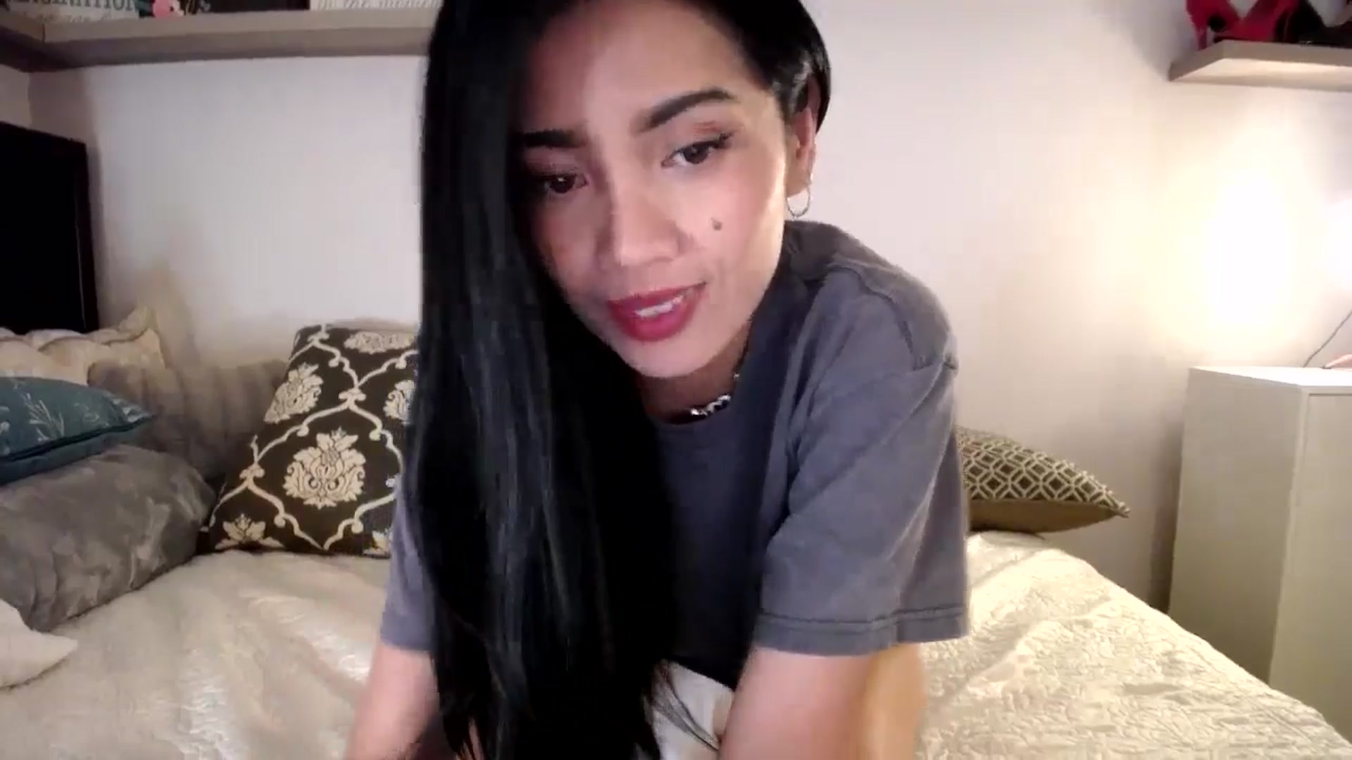 Gallery image thumbnail from AsianLuv_4U's myfreecams stream on, 08/11/2025, 18:35 image 4 of 20