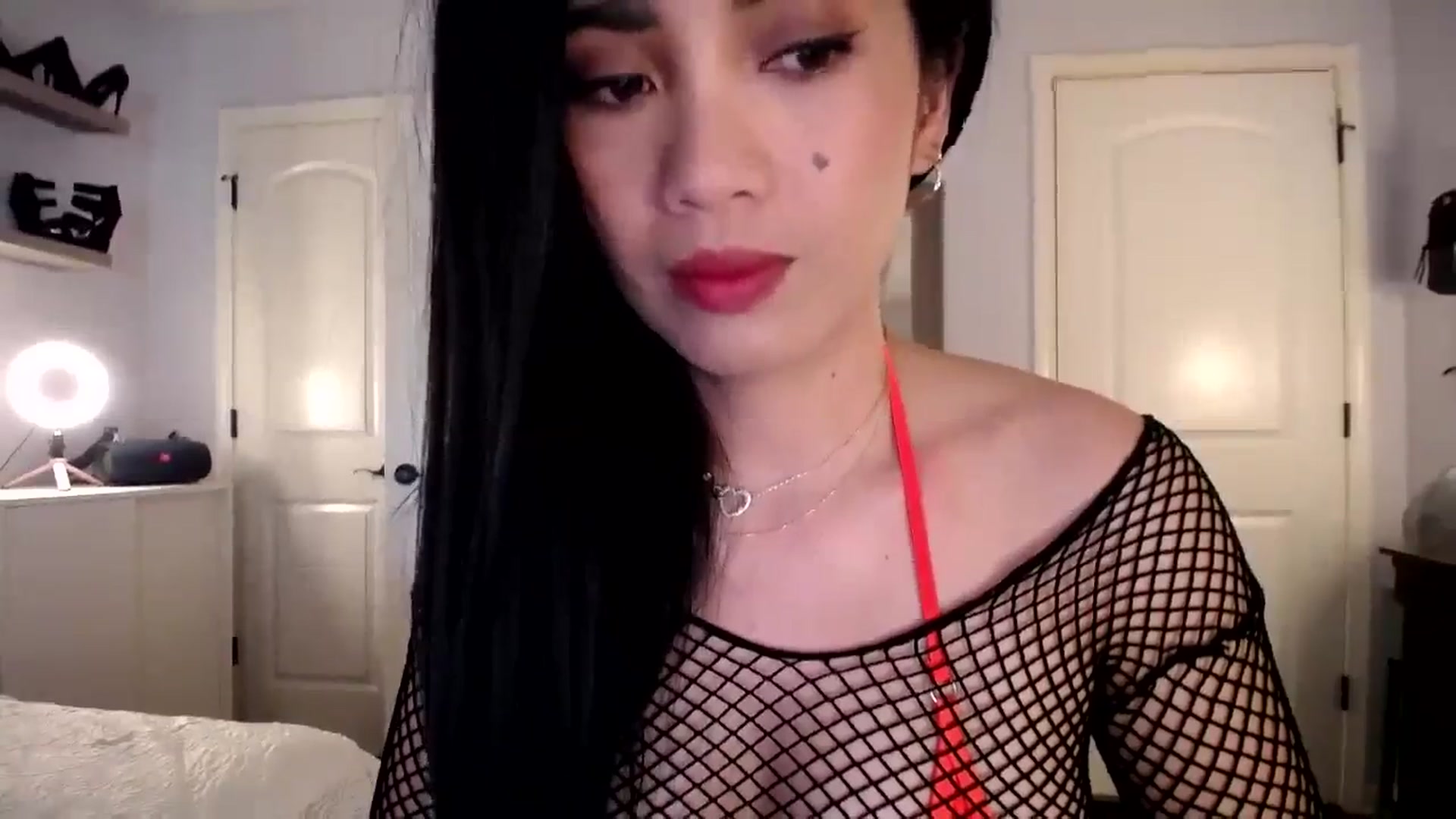 Gallery image thumbnail from AsianLuv_4U's myfreecams stream on, 08/21/2025, 15:07 image 11 of 20
