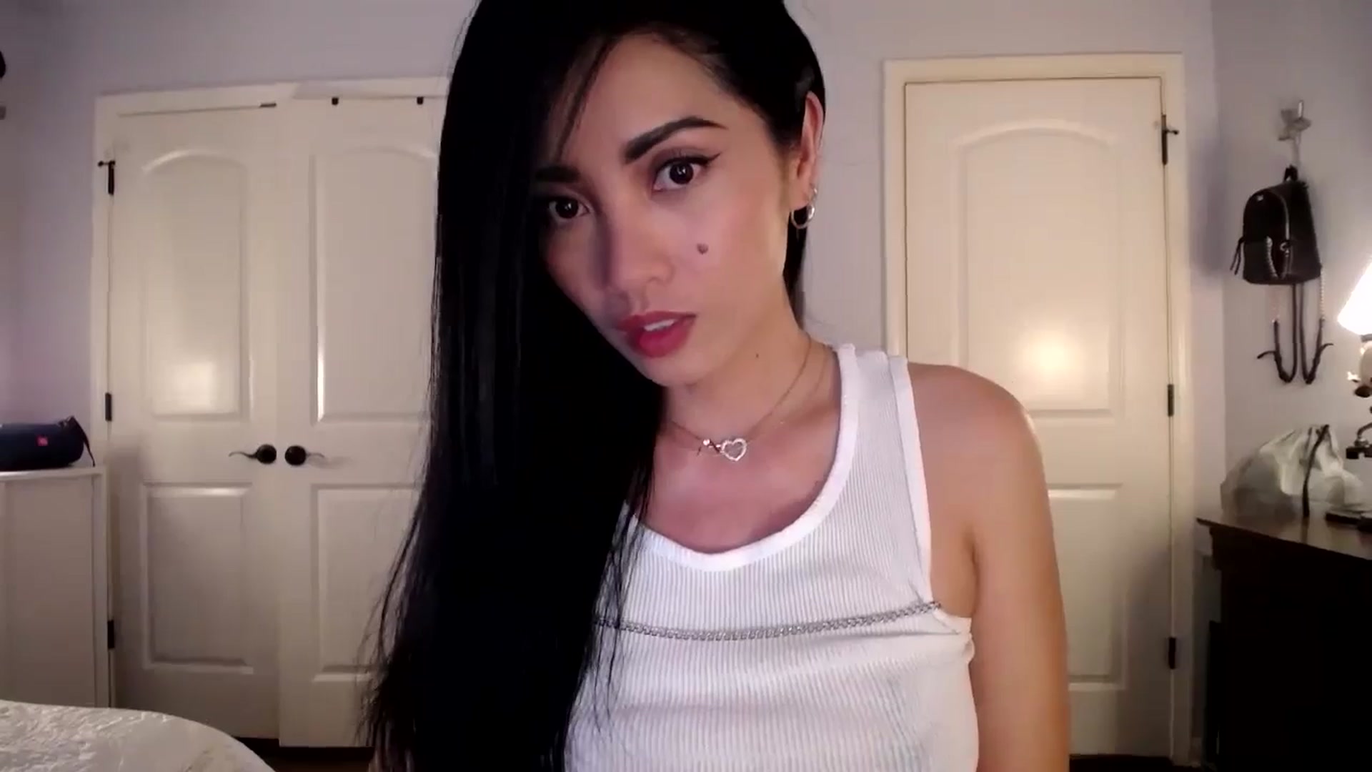 Gallery image thumbnail from AsianLuv_4U's myfreecams stream on, 08/25/2025, 18:23 image 2 of 20