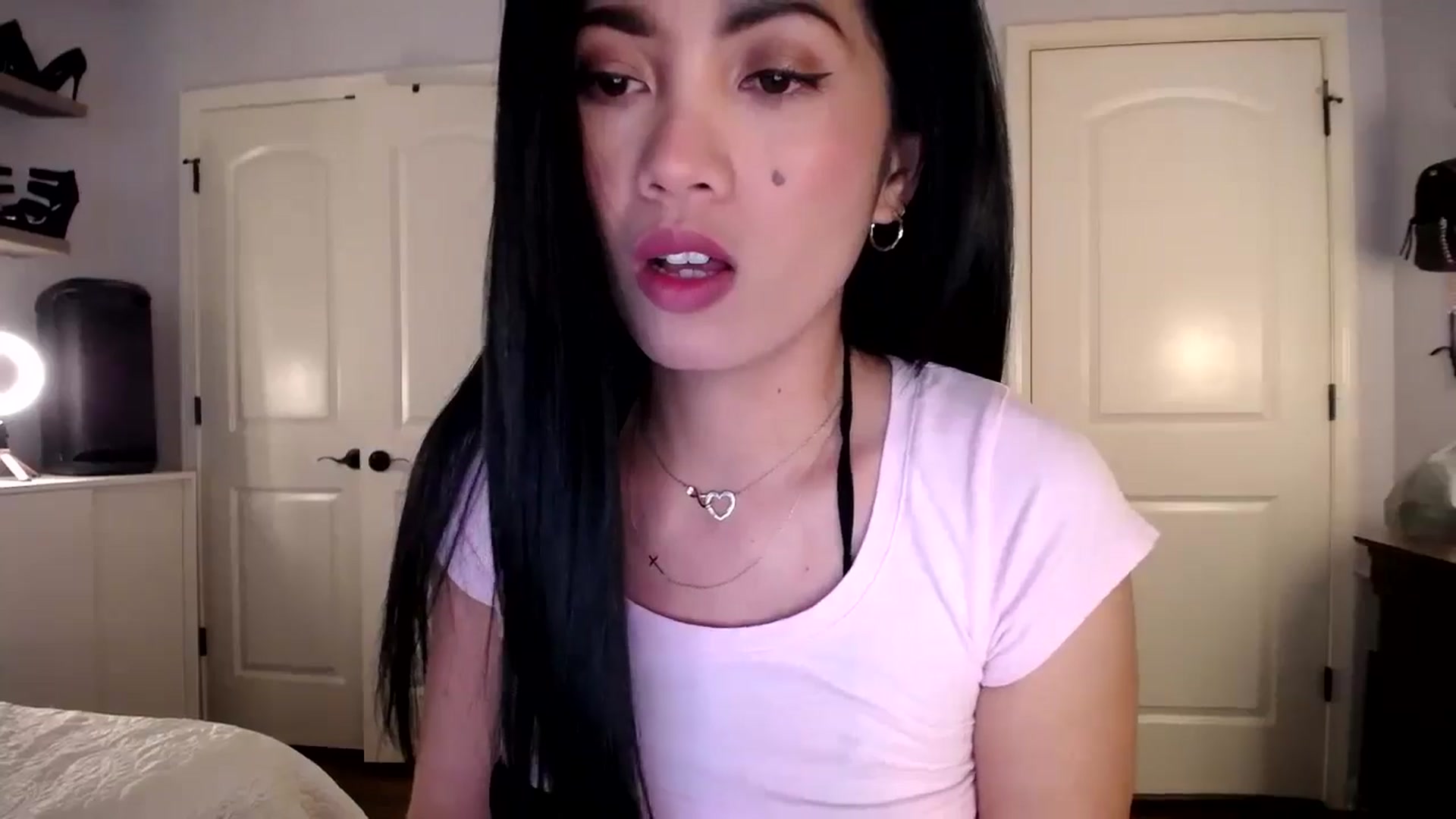 Gallery image thumbnail from AsianLuv_4U's myfreecams stream on, 09/04/2025, 16:43 image 8 of 20