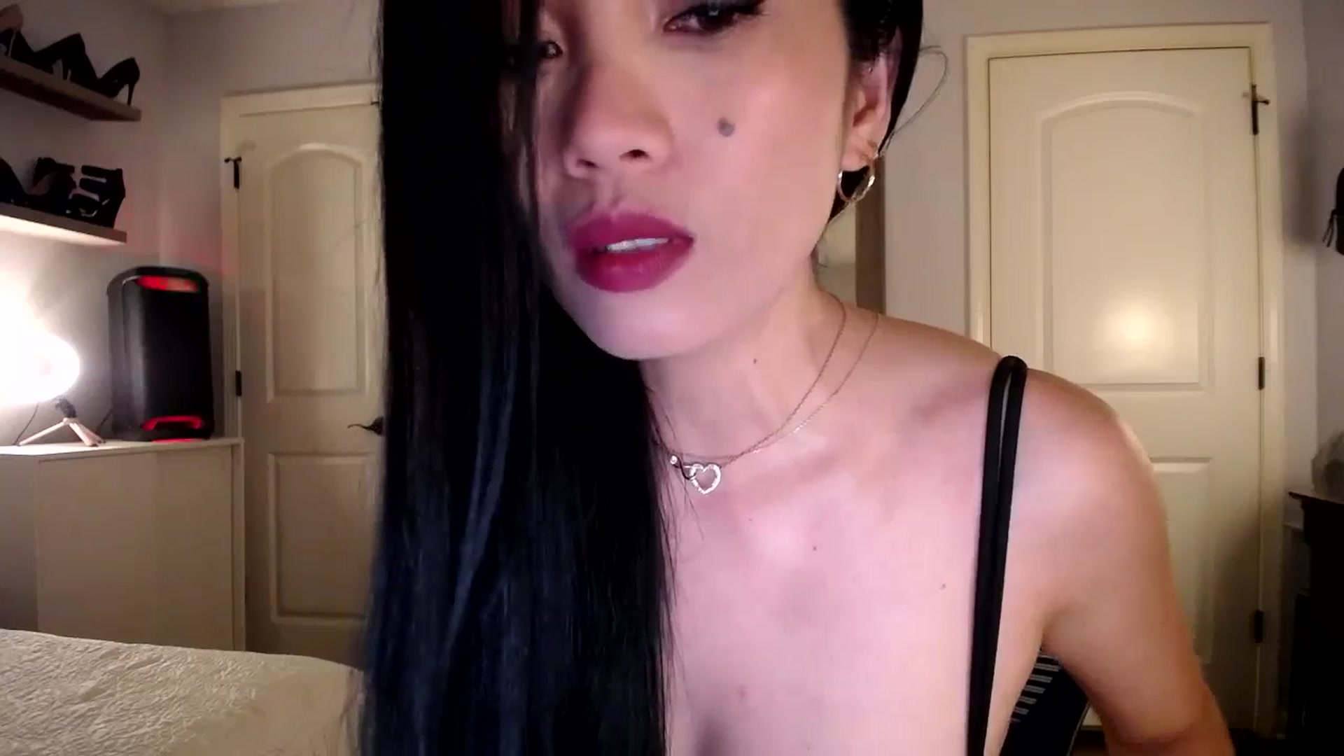 Gallery image thumbnail from AsianLuv_4U's myfreecams stream on, 09/13/2025, 21:40 image 19 of 20