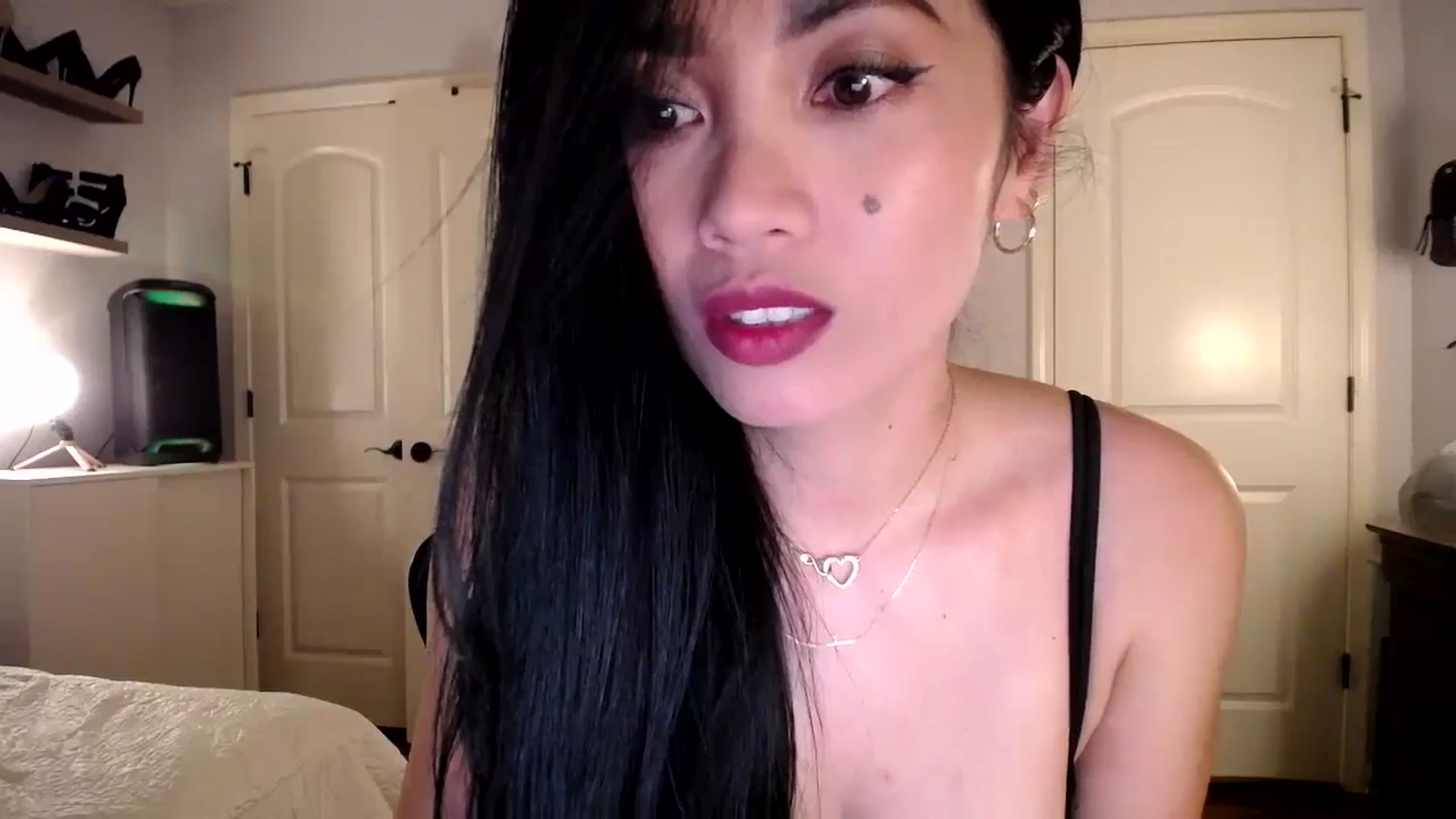 Gallery image thumbnail from AsianLuv_4U's myfreecams stream on, 09/13/2025, 22:55 image 14 of 20