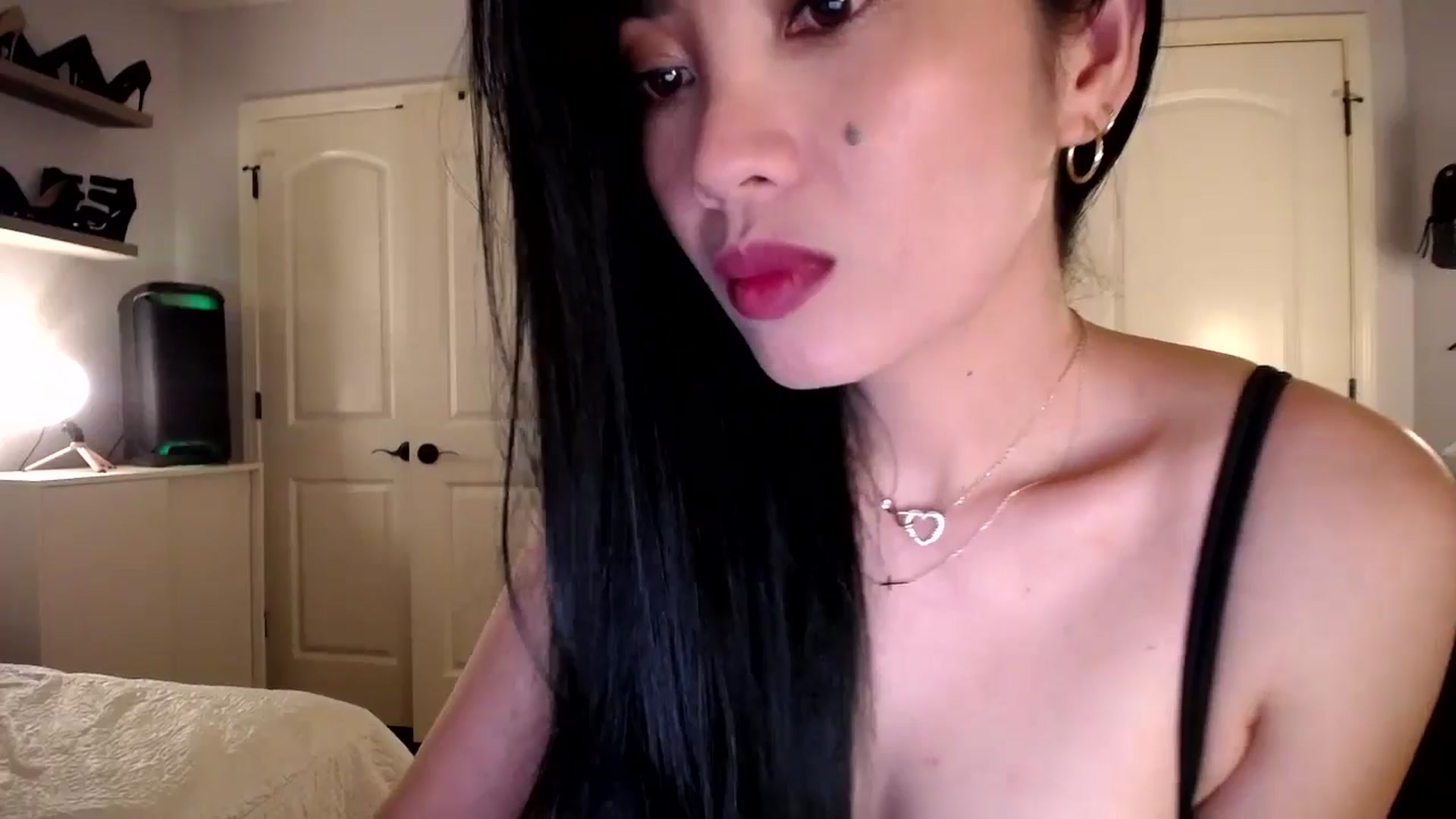 Gallery image thumbnail from AsianLuv_4U's myfreecams stream on, 09/14/2025, 24:11 image 2 of 20