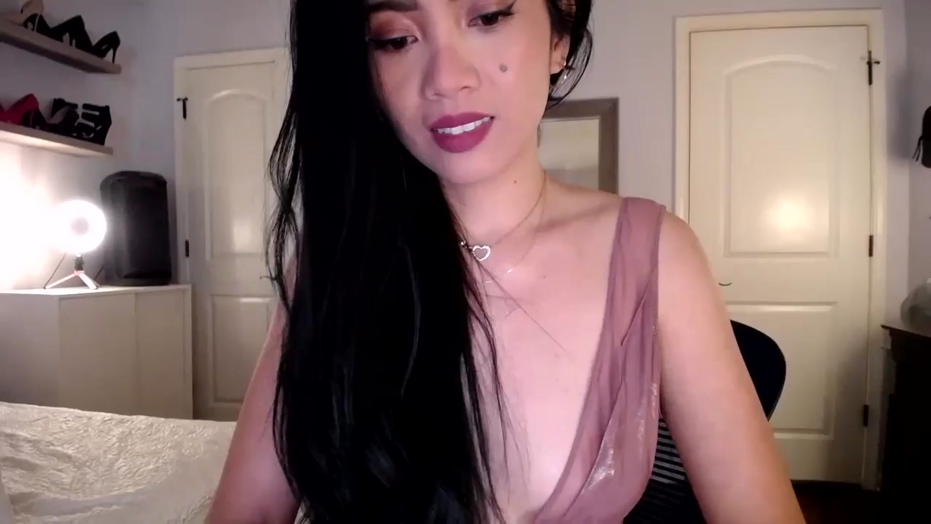 Gallery image thumbnail from AsianLuv_4U's myfreecams stream on, 09/15/2025, 14:12 image 1 of 20