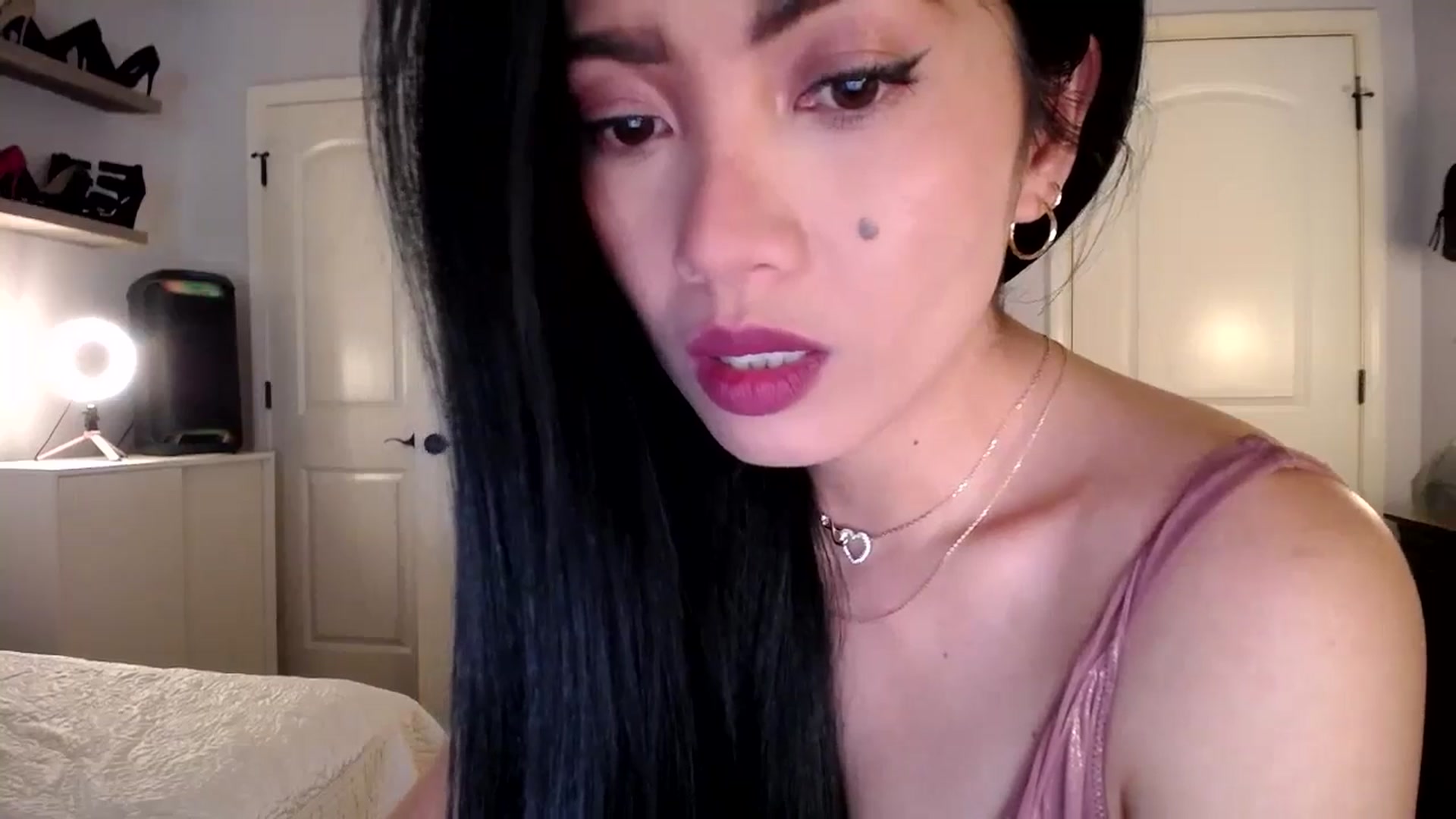 Gallery image thumbnail from AsianLuv_4U's myfreecams stream on, 09/15/2025, 15:11 image 14 of 20