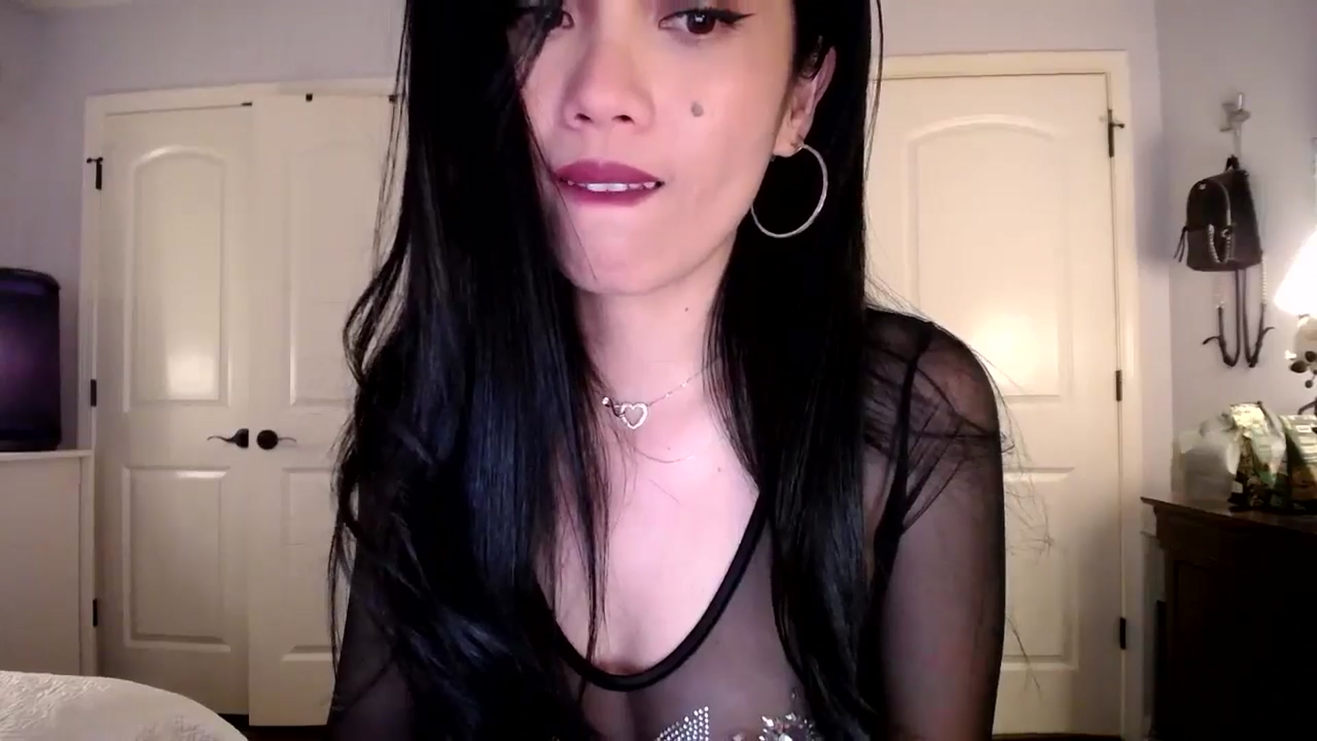 Gallery image thumbnail from AsianLuv_4U's myfreecams stream on, 09/22/2025, 16:30 image 18 of 20