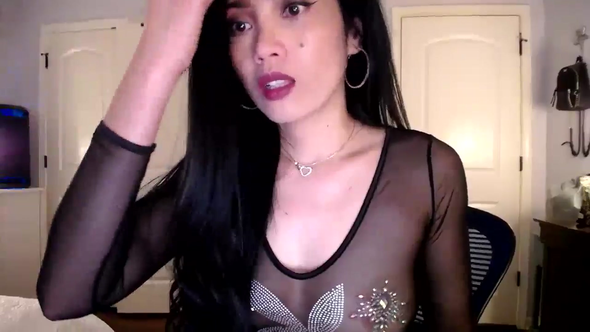 Gallery image thumbnail from AsianLuv_4U's myfreecams stream on, 09/22/2025, 18:02 image 9 of 20
