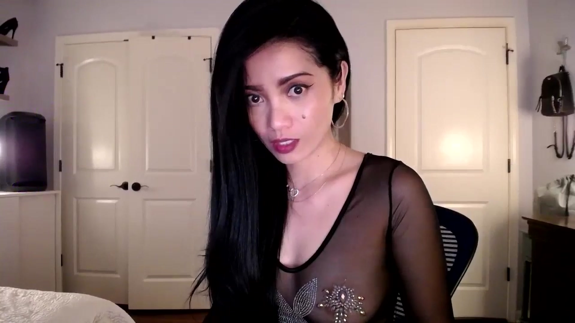 Gallery image thumbnail from AsianLuv_4U's myfreecams stream on, 09/22/2025, 19:24 image 11 of 20