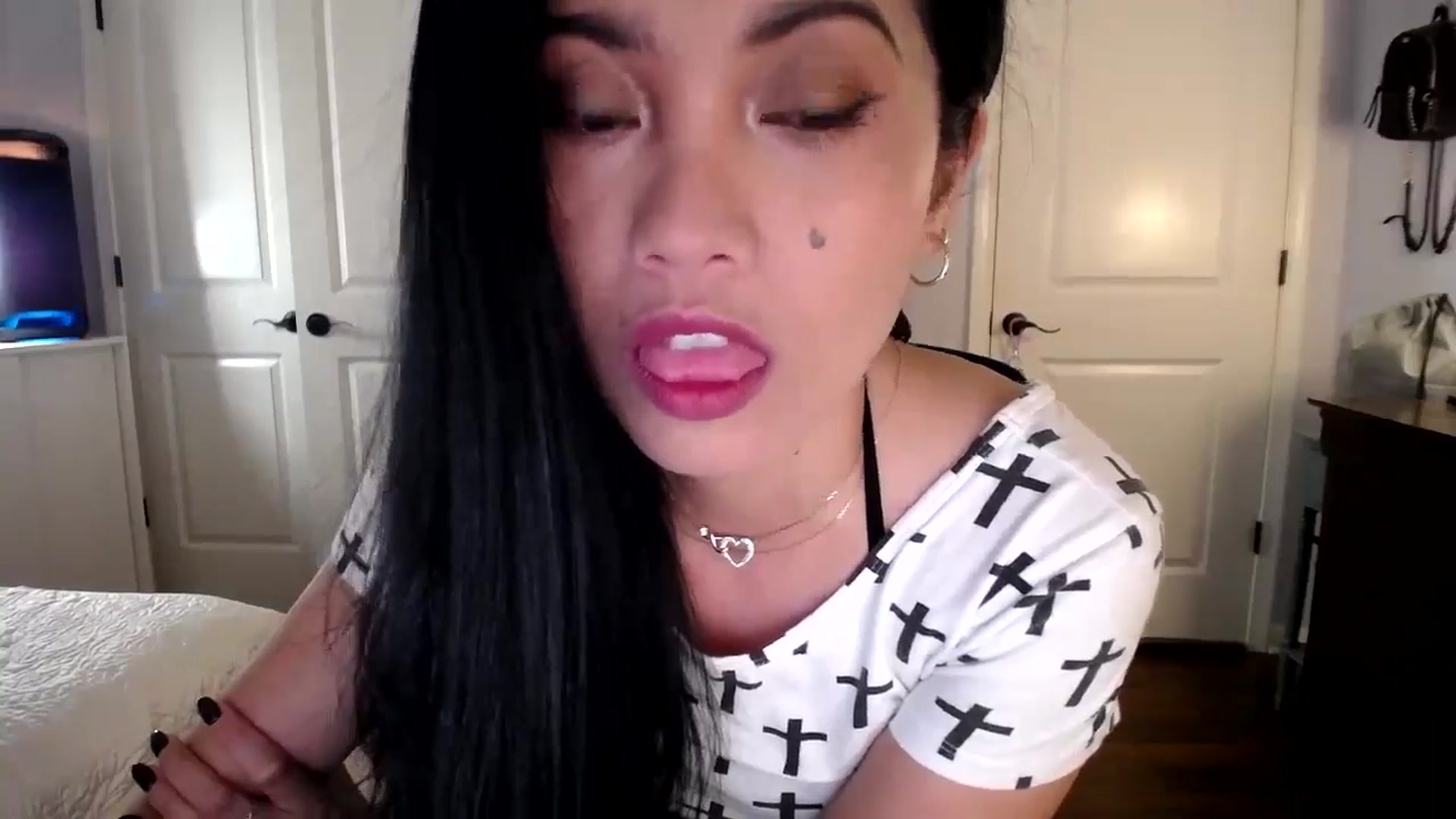 Gallery image thumbnail from AsianLuv_4U's myfreecams stream on, 10/02/2025, 15:18 image 15 of 20