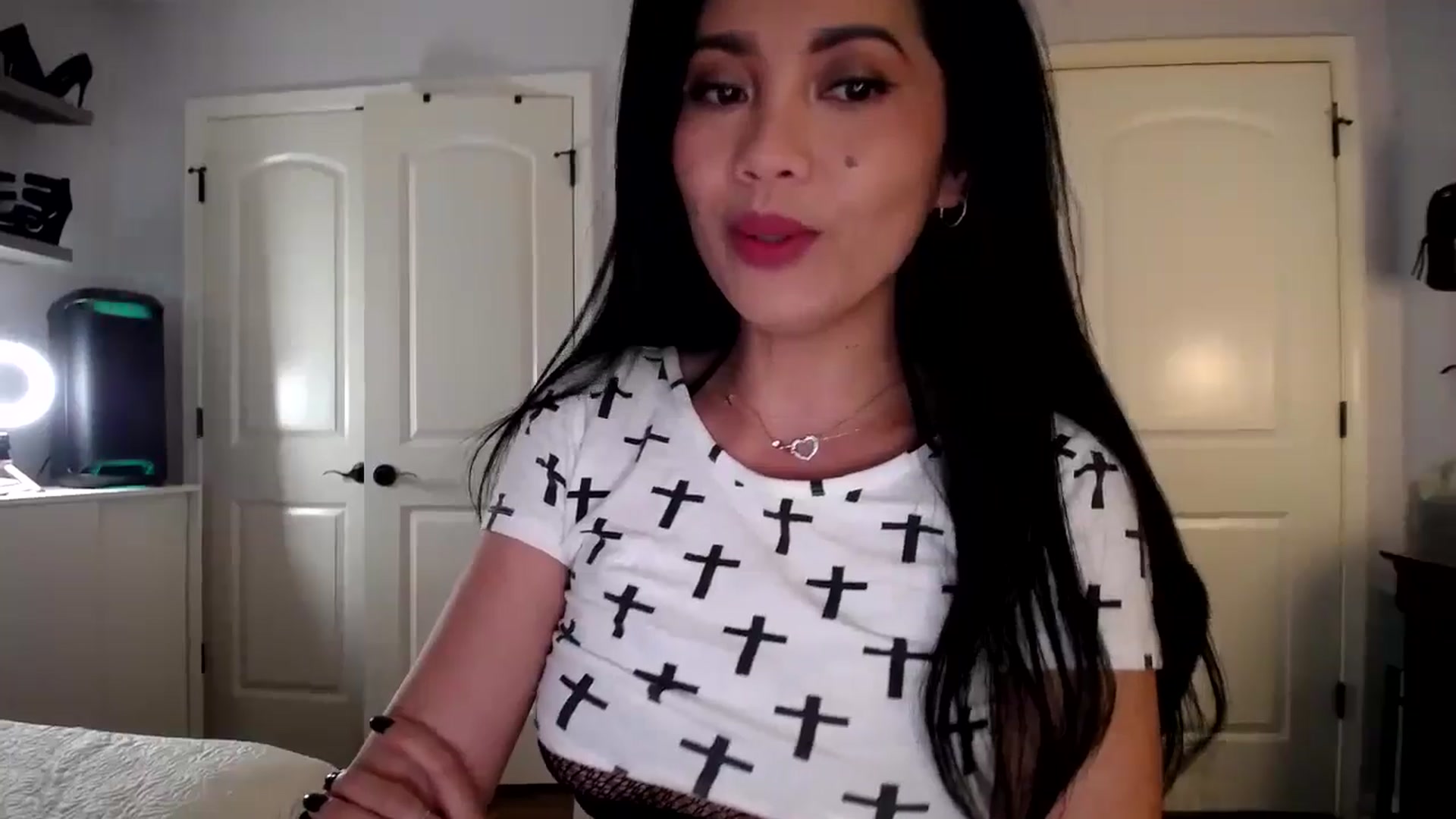 Gallery image thumbnail from AsianLuv_4U's myfreecams stream on, 10/02/2025, 16:02 image 8 of 20