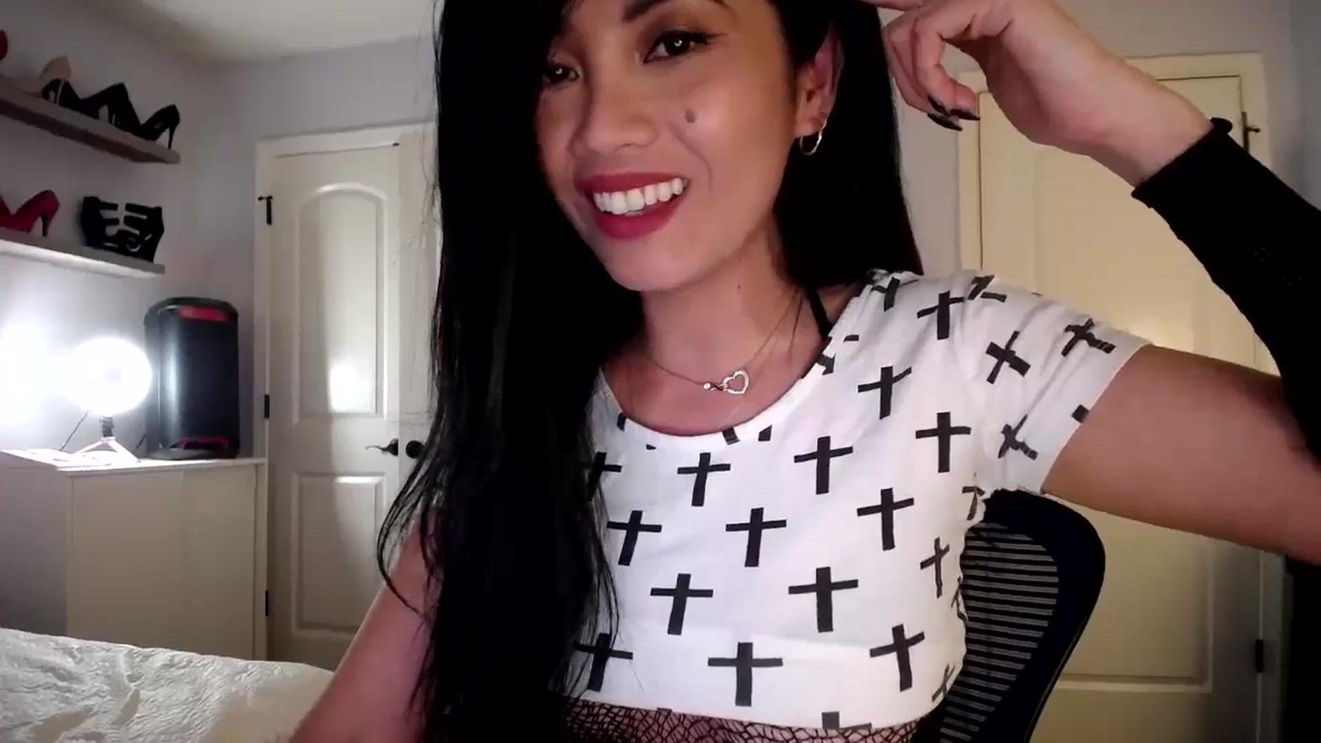 Gallery image thumbnail from AsianLuv_4U's myfreecams stream on, 10/02/2025, 16:58 image 10 of 20