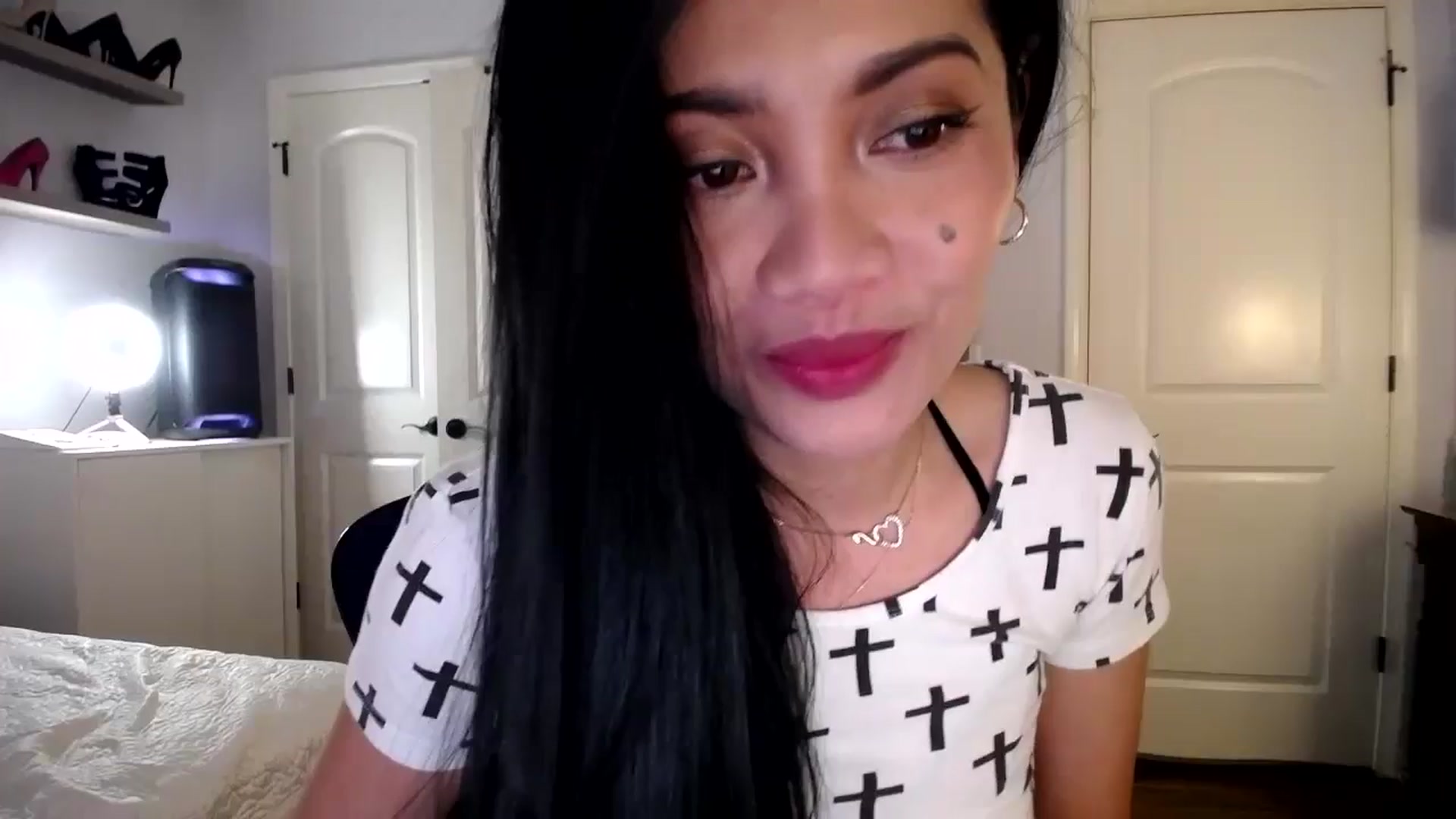 Gallery image thumbnail from AsianLuv_4U's myfreecams stream on, 10/02/2025, 16:58 image 17 of 20