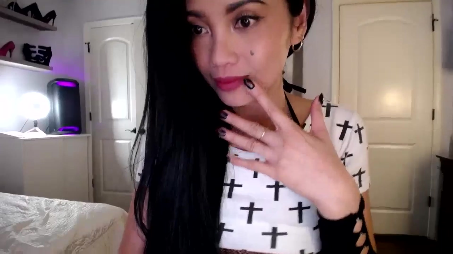 Gallery image thumbnail from AsianLuv_4U's myfreecams stream on, 10/02/2025, 16:58 image 16 of 20