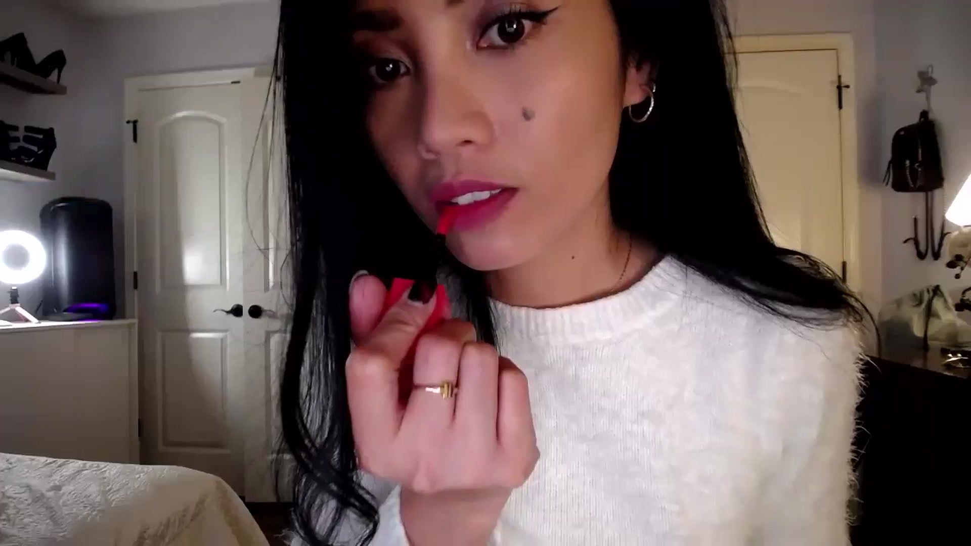 Gallery image thumbnail from AsianLuv_4U's myfreecams stream on, 10/09/2025, 17:08 image 1 of 20