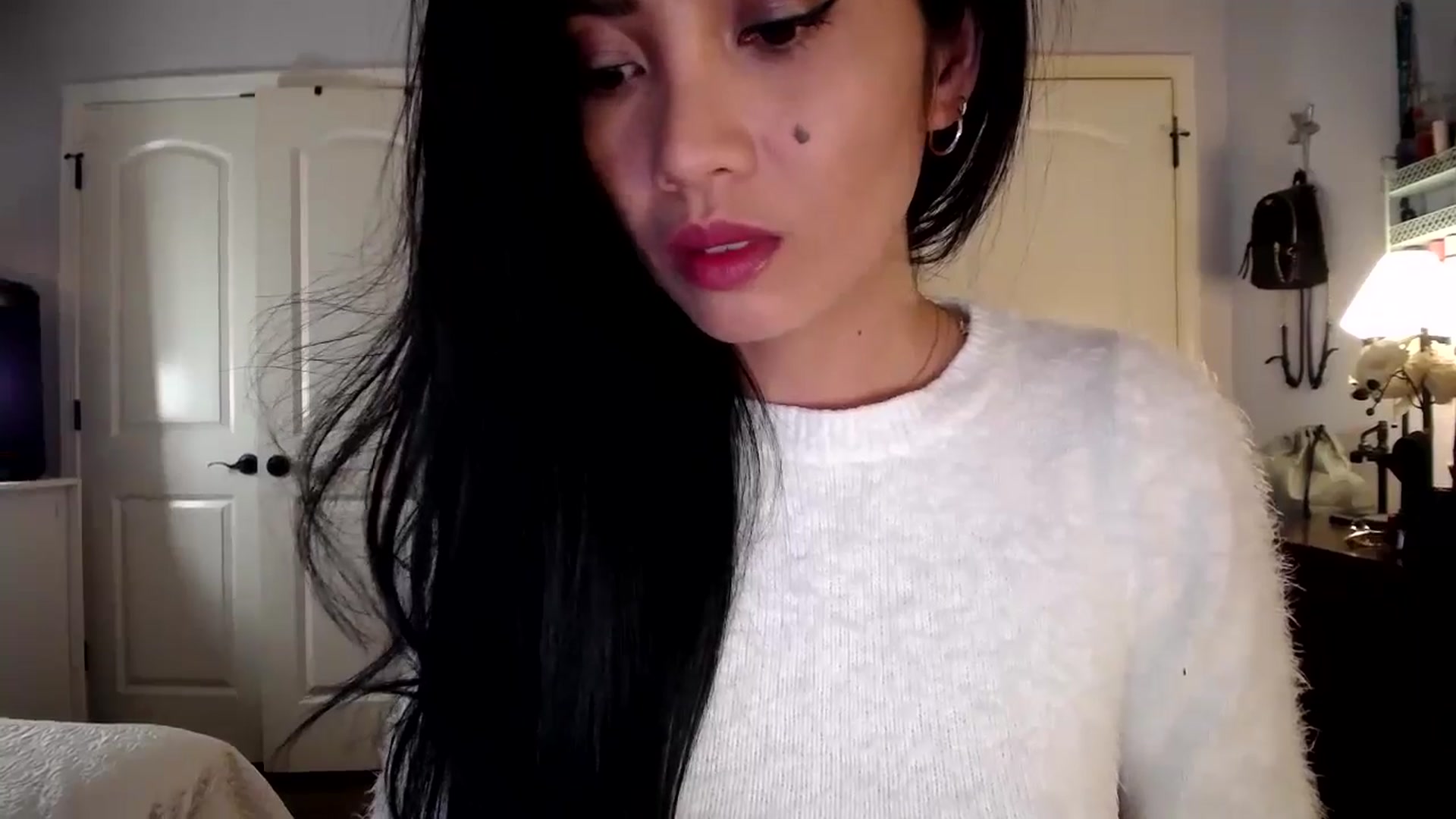 Gallery image thumbnail from AsianLuv_4U's myfreecams stream on, 10/09/2025, 19:05 image 20 of 20