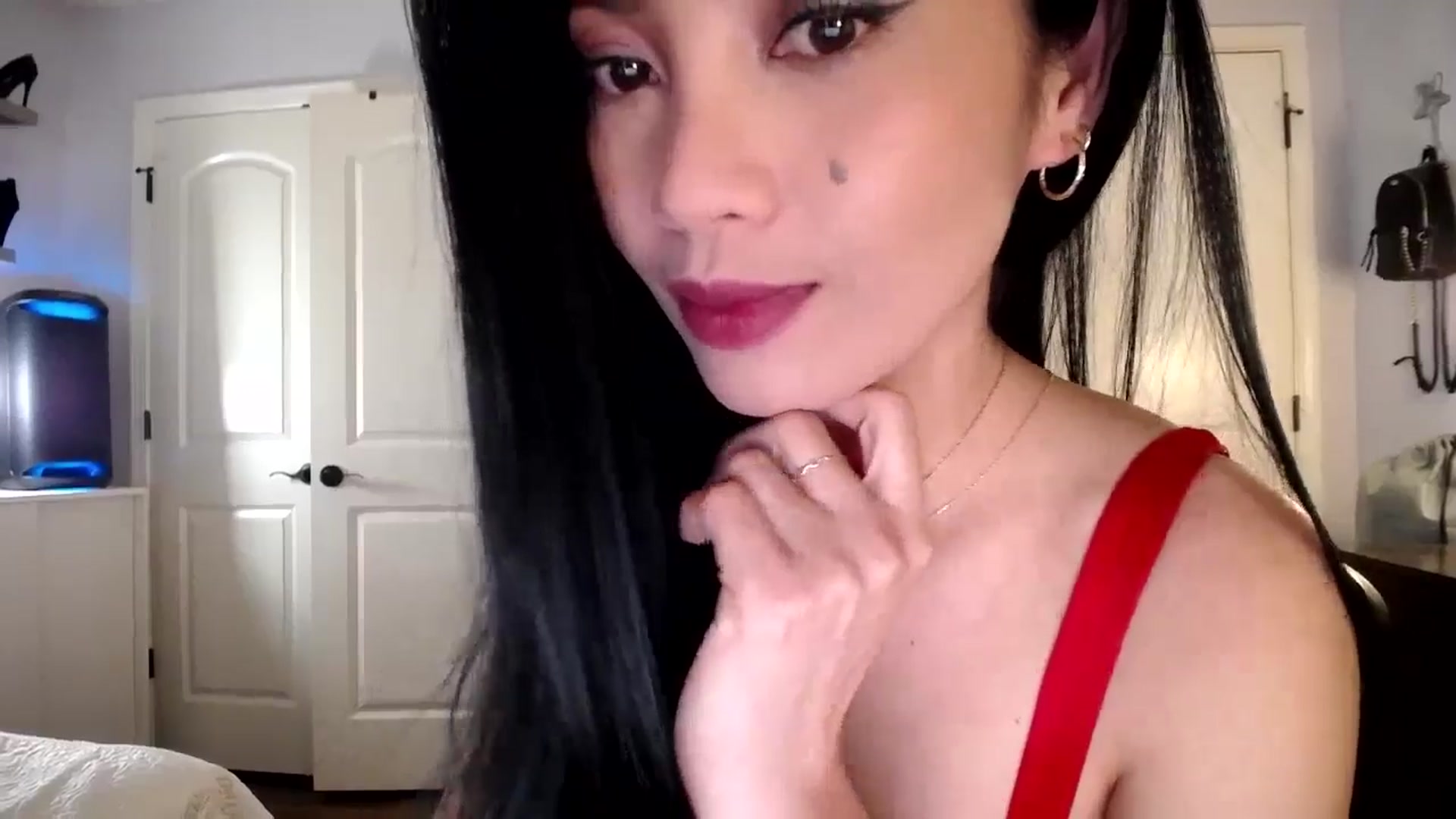 Gallery image thumbnail from AsianLuv_4U's myfreecams stream on, 10/13/2025, 15:26 image 18 of 20