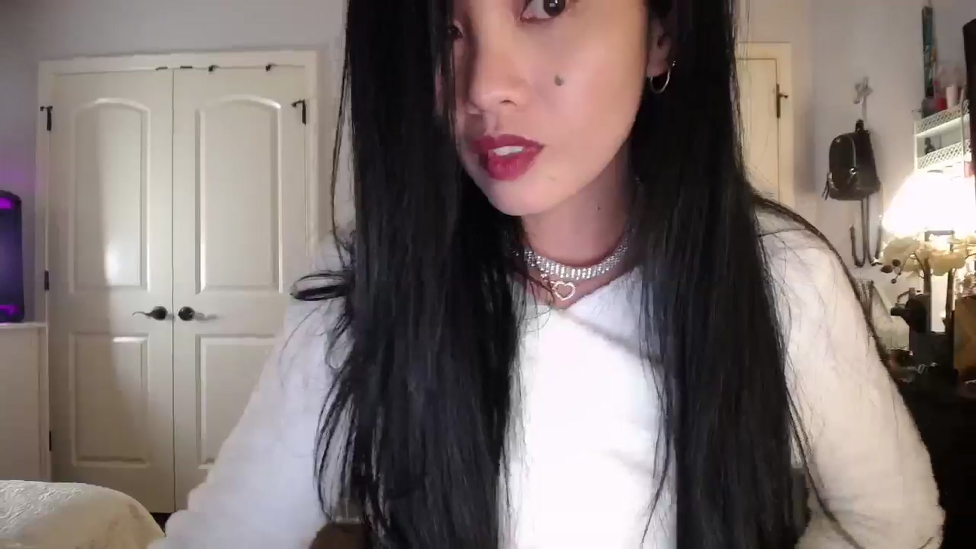 Gallery image thumbnail from AsianLuv_4U's myfreecams stream on, 11/03/2025, 19:50 image 18 of 20