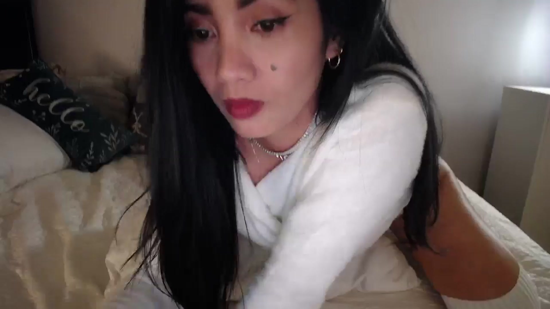 Gallery image thumbnail from AsianLuv_4U's myfreecams stream on, 11/03/2025, 19:50 image 11 of 20