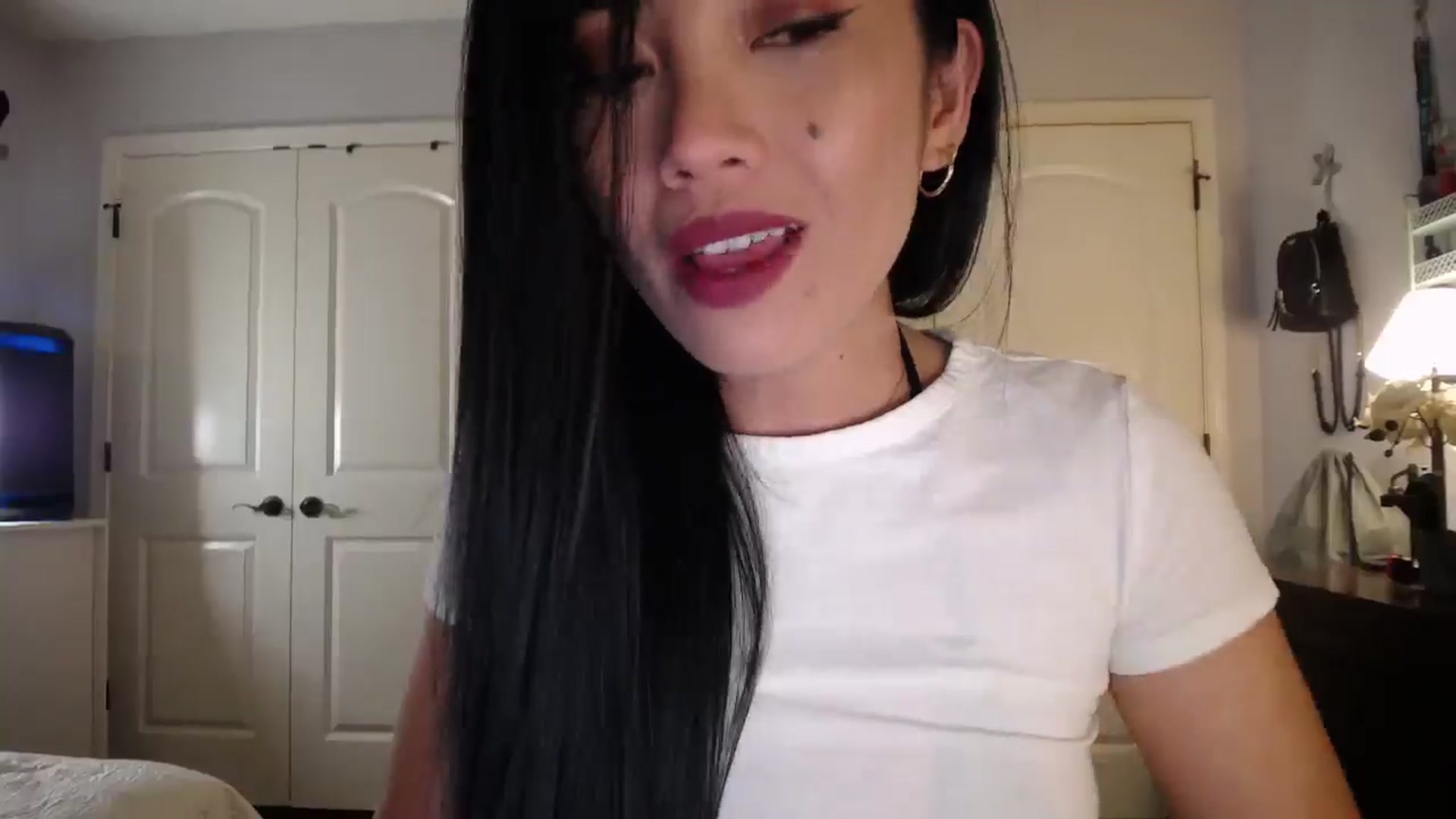 Gallery image thumbnail from AsianLuv_4U's myfreecams stream on, 11/07/2025, 23:17 image 4 of 20