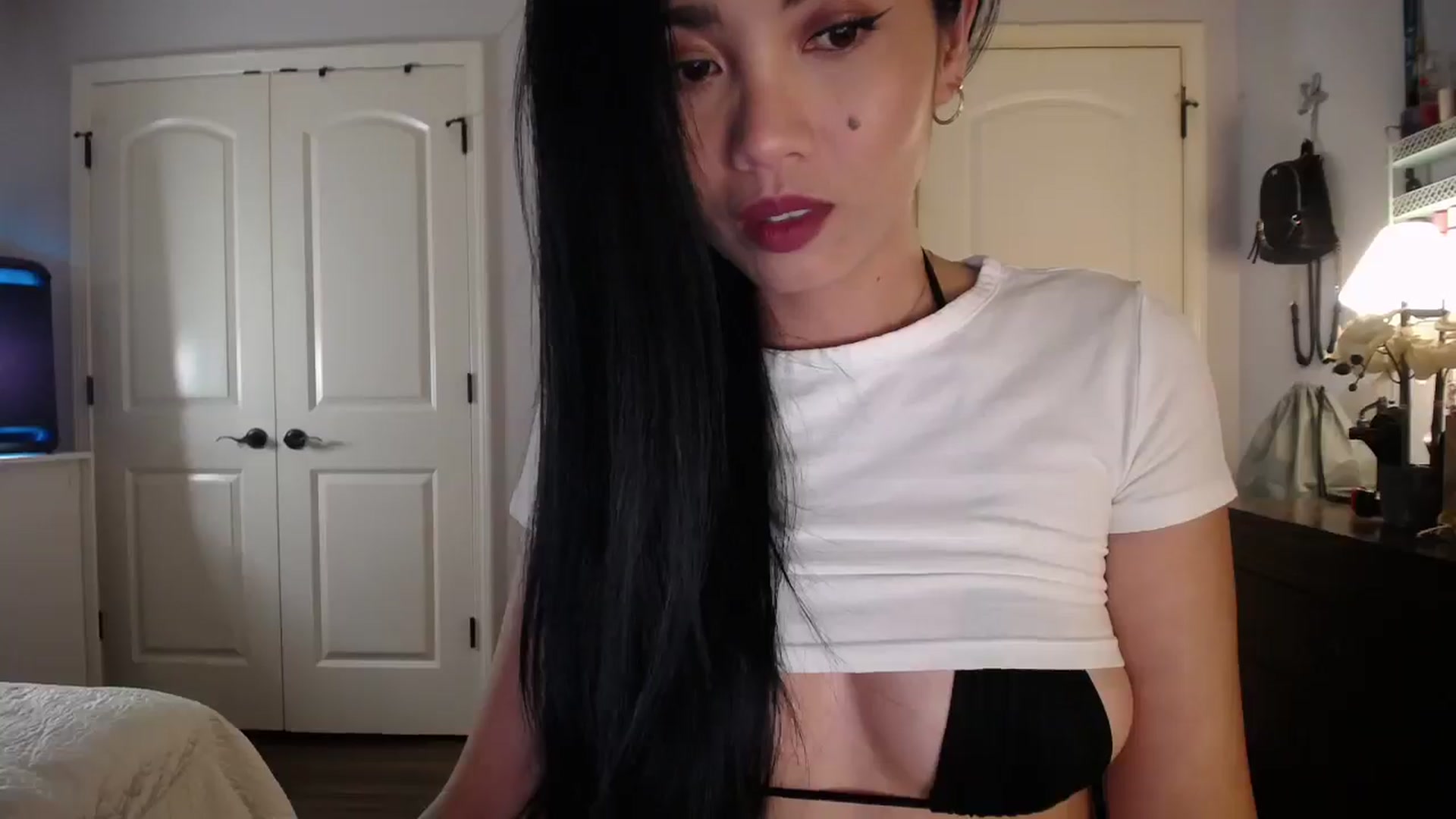 Gallery image thumbnail from AsianLuv_4U's myfreecams stream on, 11/07/2025, 23:17 image 20 of 20