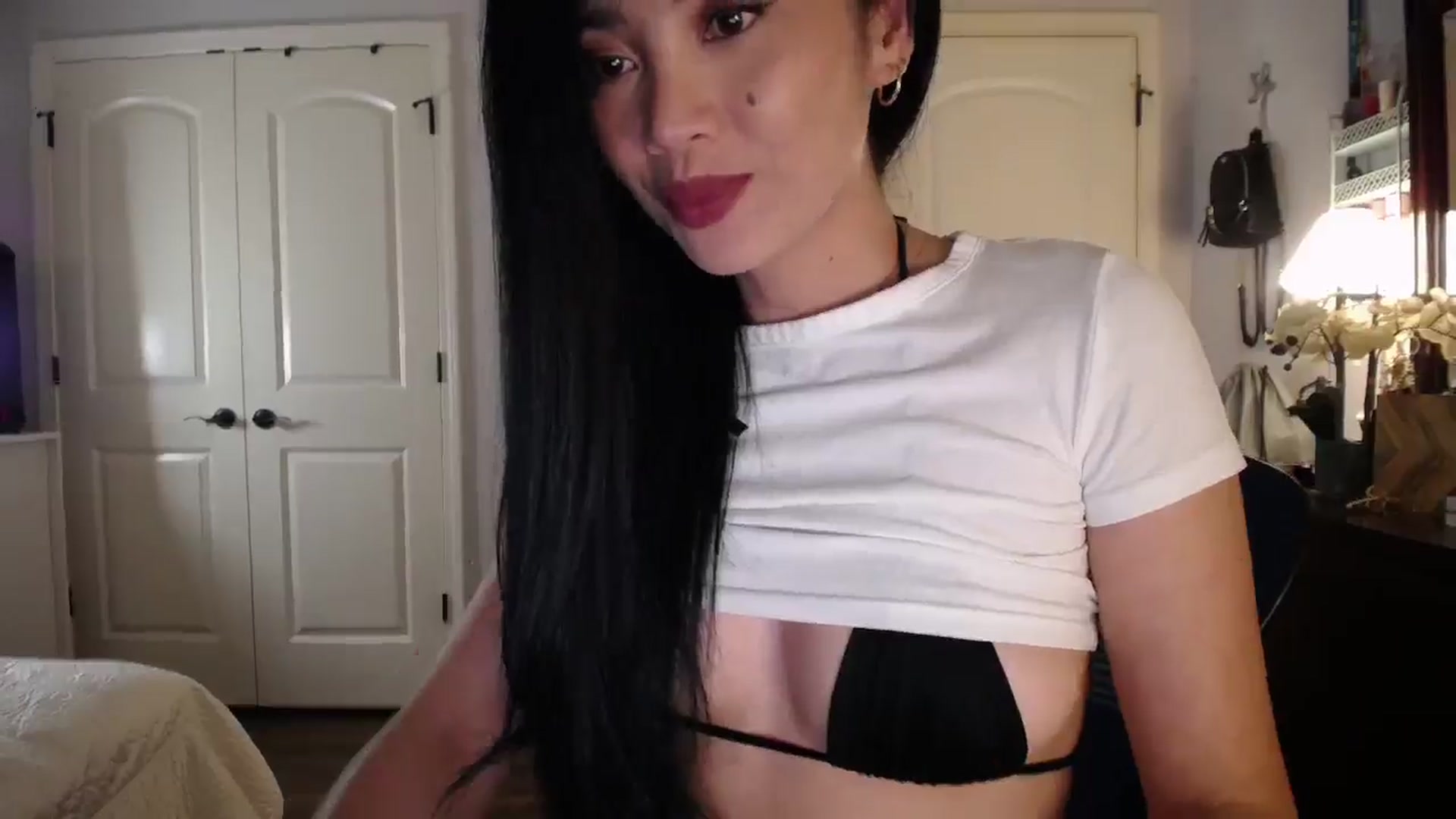 Gallery image thumbnail from AsianLuv_4U's myfreecams stream on, 11/08/2025, 01:01 image 3 of 20