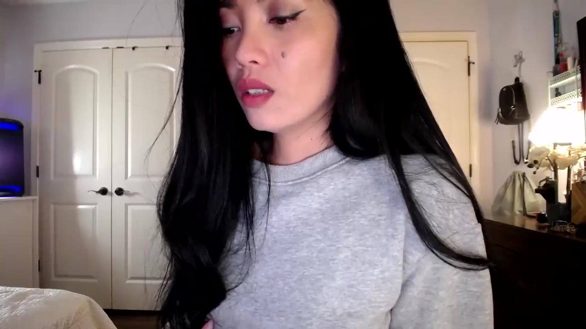 Gallery image thumbnail from AsianLuv_4U's myfreecams stream on, 11/13/2025, 16:49 image 7 of 20