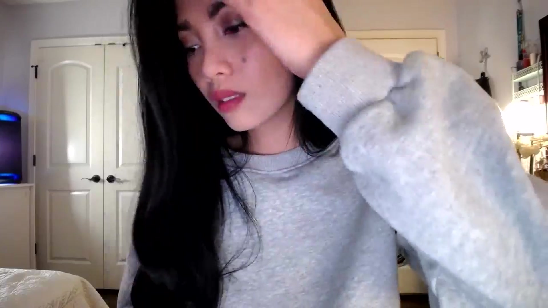 Gallery image thumbnail from AsianLuv_4U's myfreecams stream on, 11/13/2025, 16:49 image 4 of 20