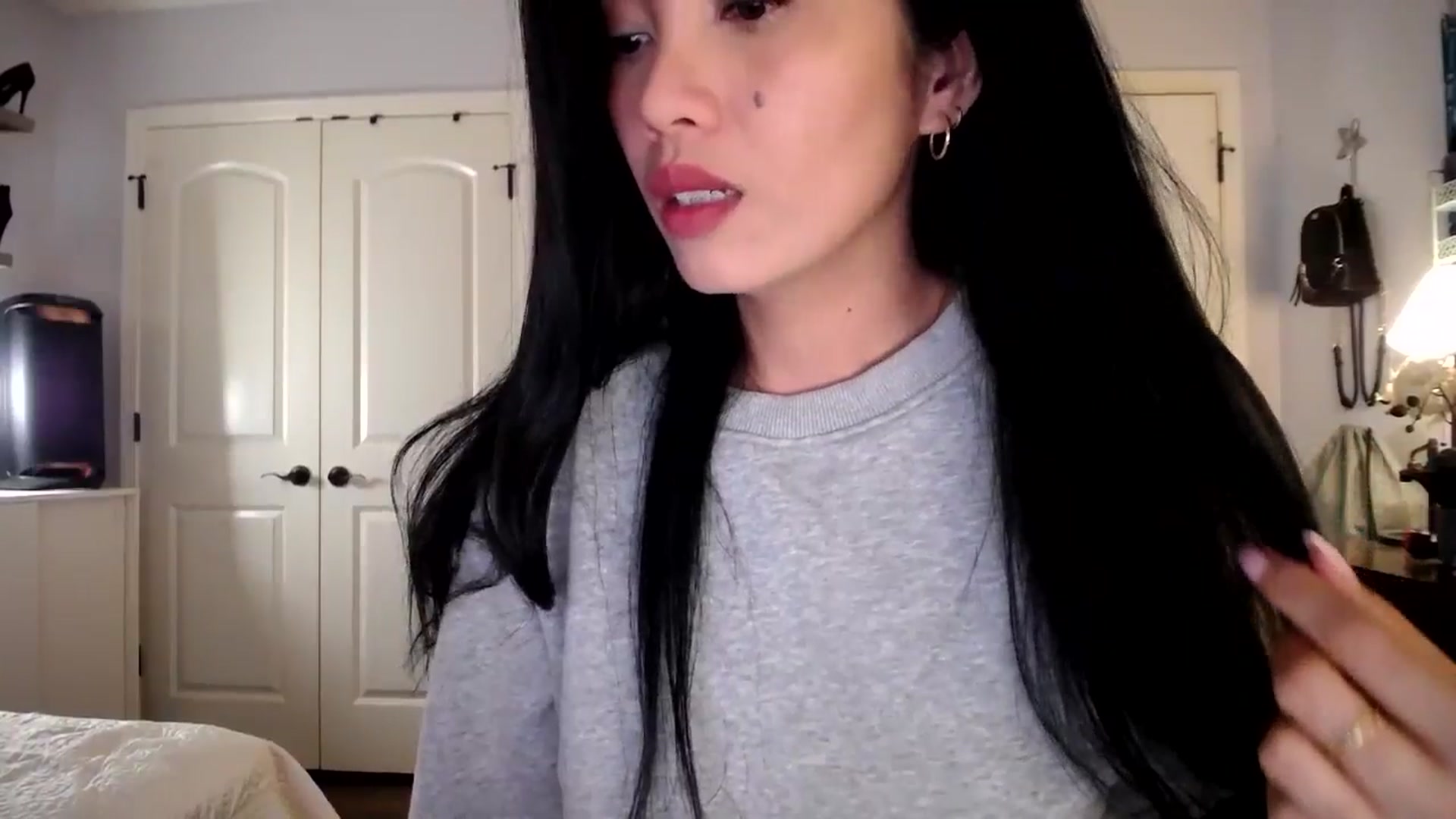 Gallery image thumbnail from AsianLuv_4U's myfreecams stream on, 11/13/2025, 16:49 image 12 of 20
