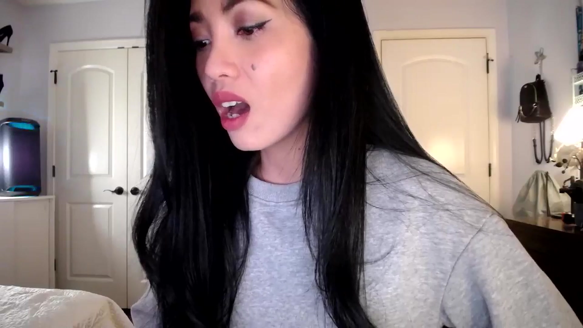 Gallery image thumbnail from AsianLuv_4U's myfreecams stream on, 11/13/2025, 16:49 image 15 of 20