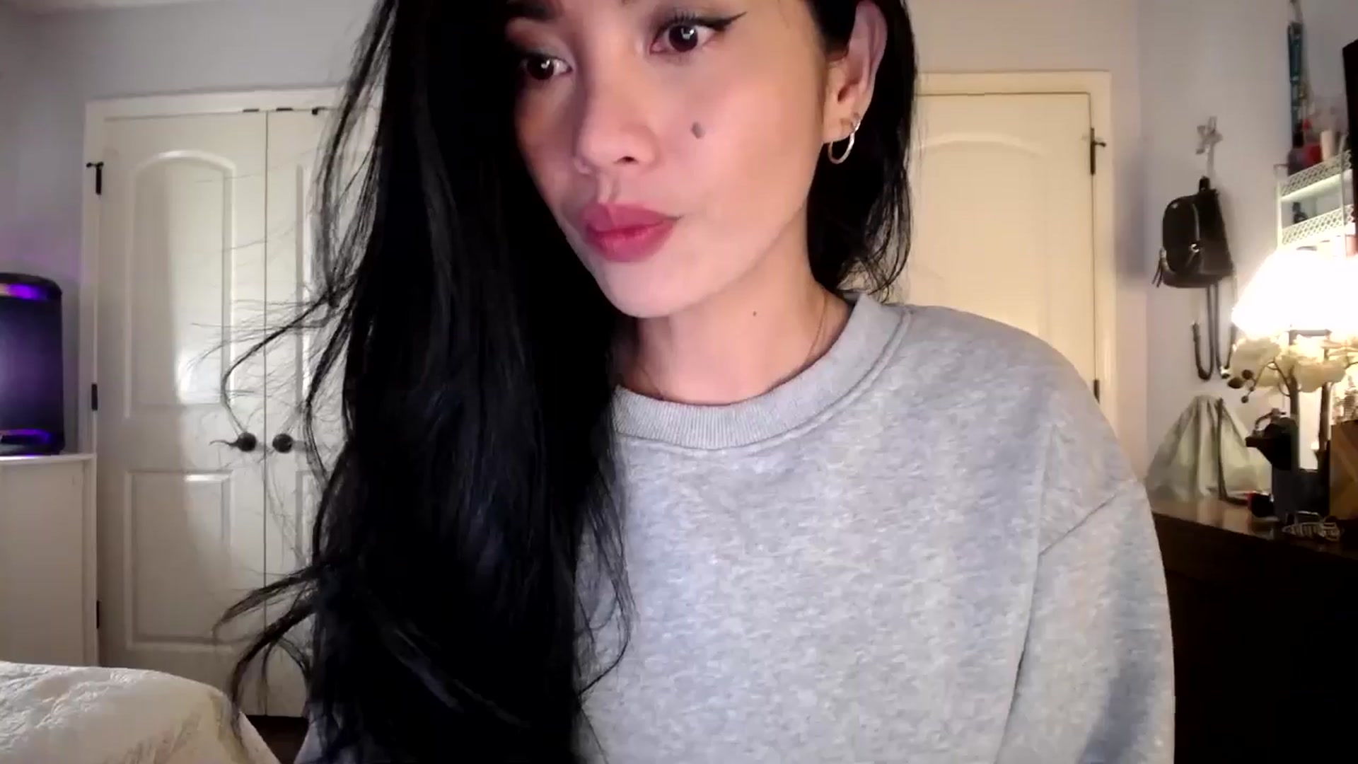 Gallery image thumbnail from AsianLuv_4U's myfreecams stream on, 11/13/2025, 16:49 image 2 of 20