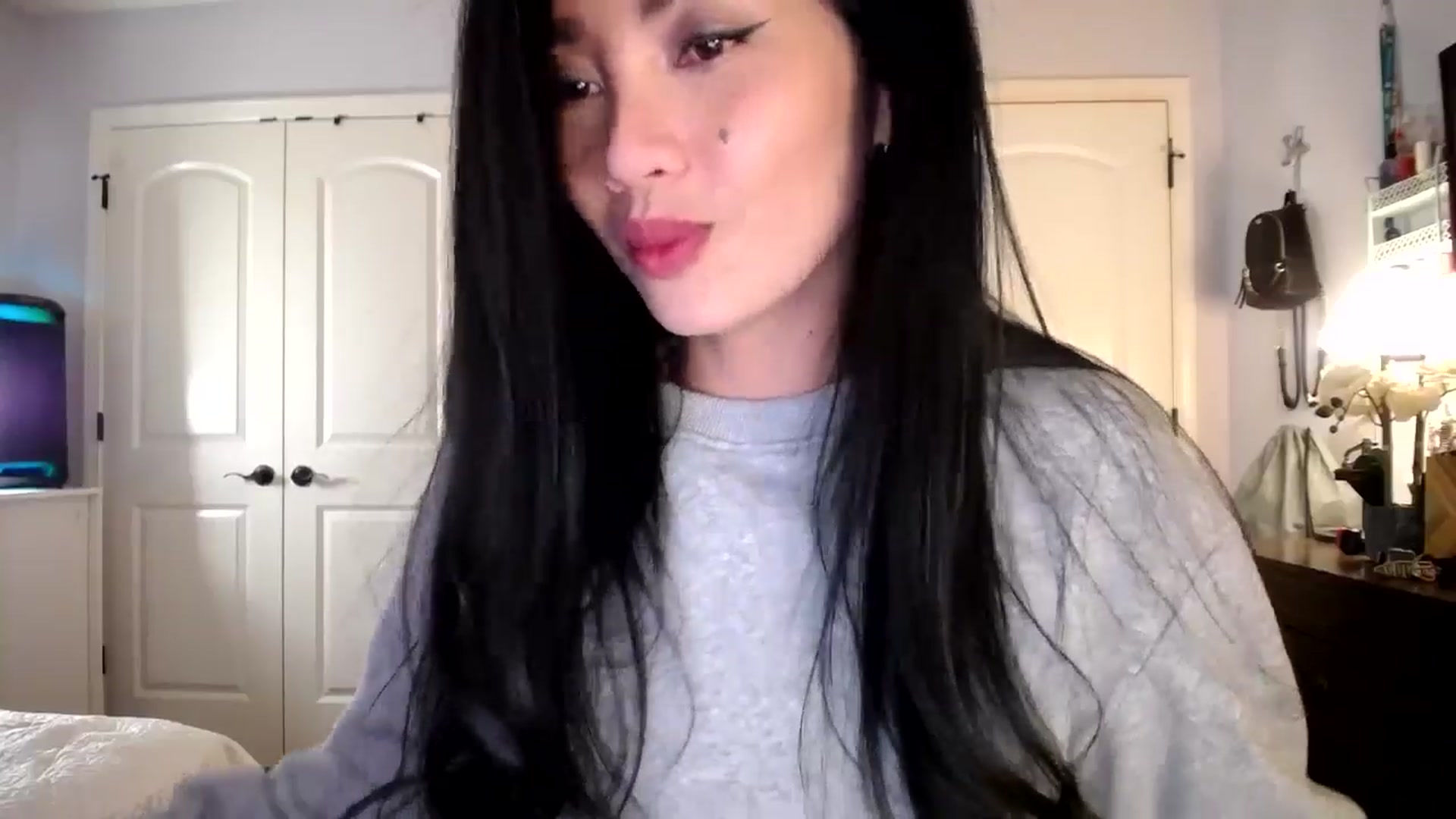 Gallery image thumbnail from AsianLuv_4U's myfreecams stream on, 11/13/2025, 16:49 image 3 of 20