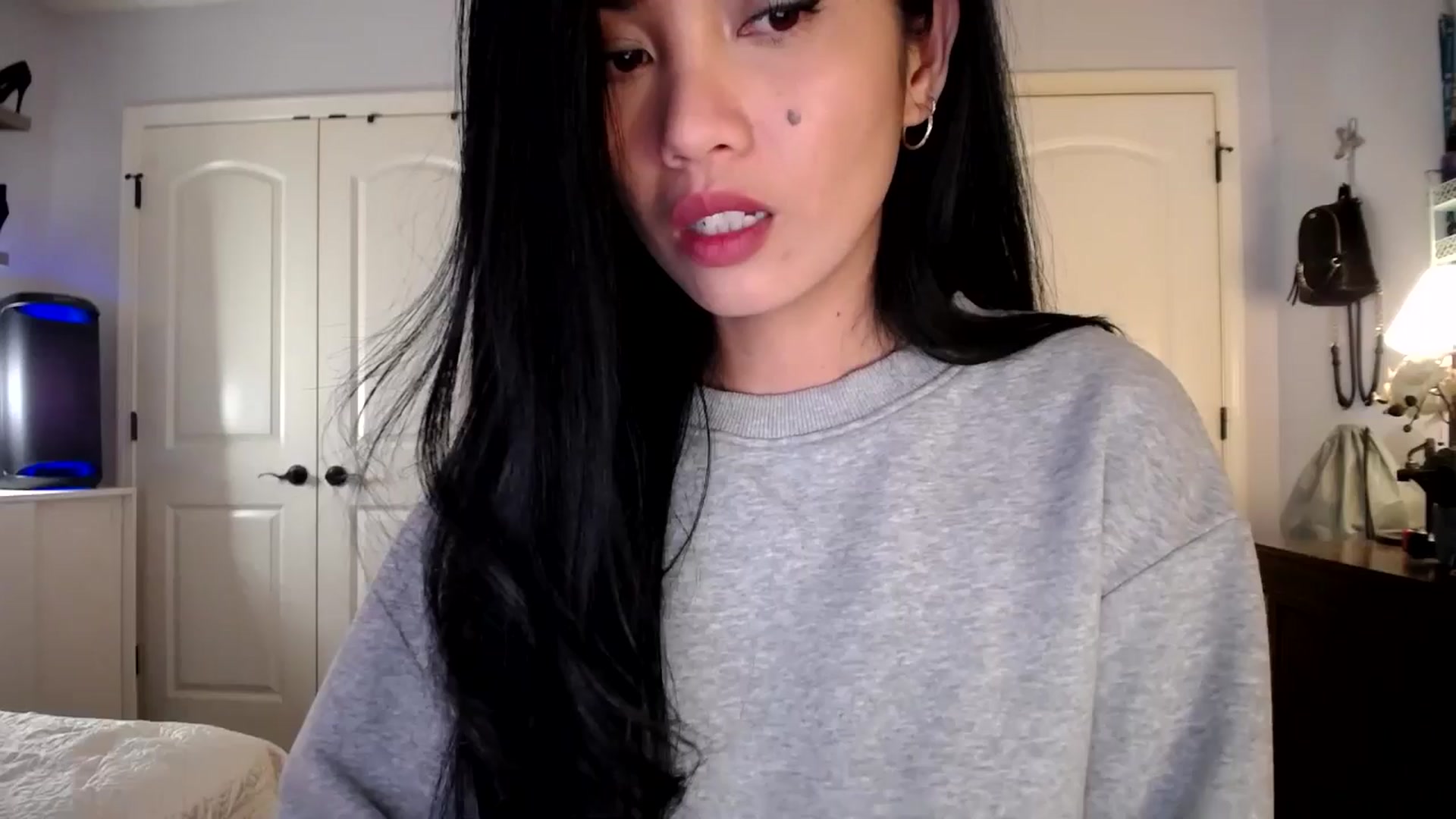 Gallery image thumbnail from AsianLuv_4U's myfreecams stream on, 11/13/2025, 16:49 image 17 of 20