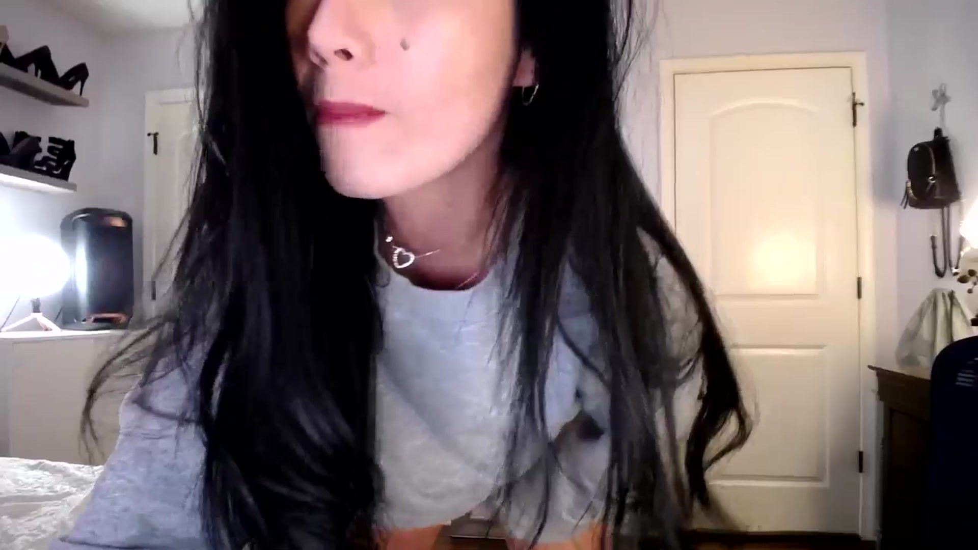 Gallery image thumbnail from AsianLuv_4U's myfreecams stream on, 11/13/2025, 17:35 image 11 of 20