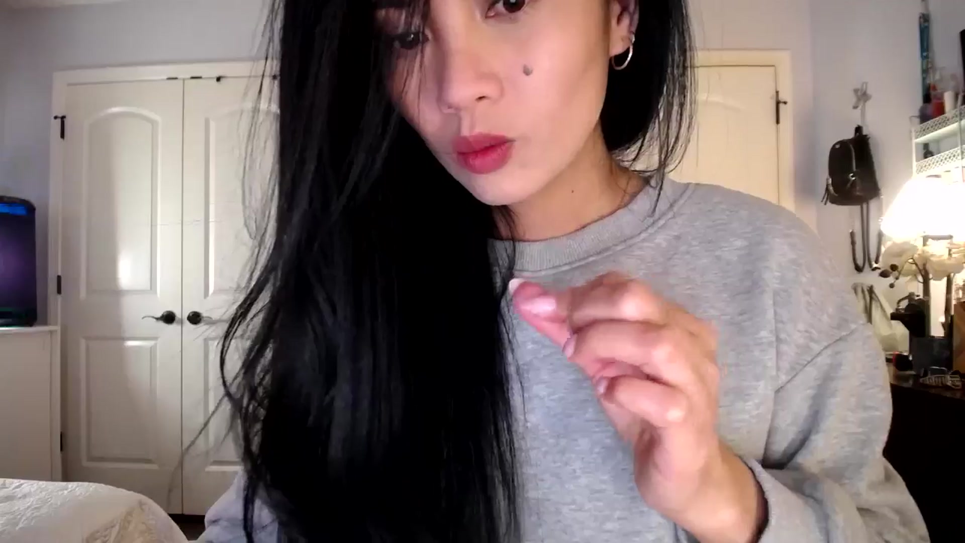 Gallery image thumbnail from AsianLuv_4U's myfreecams stream on, 11/13/2025, 17:35 image 18 of 20