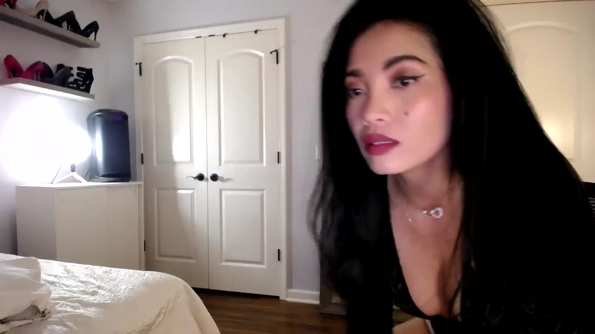 Gallery image thumbnail from AsianLuv_4U's myfreecams stream on, 11/20/2025, 17:29 image 12 of 20