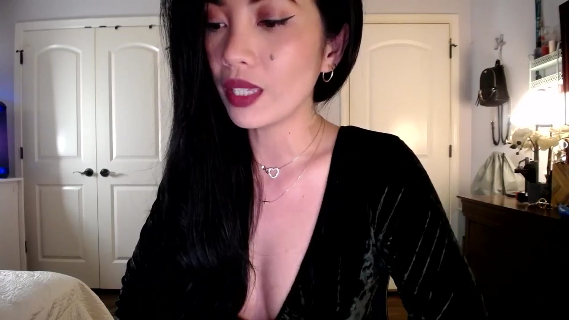 Gallery image thumbnail from AsianLuv_4U's myfreecams stream on, 11/20/2025, 18:36 image 11 of 20