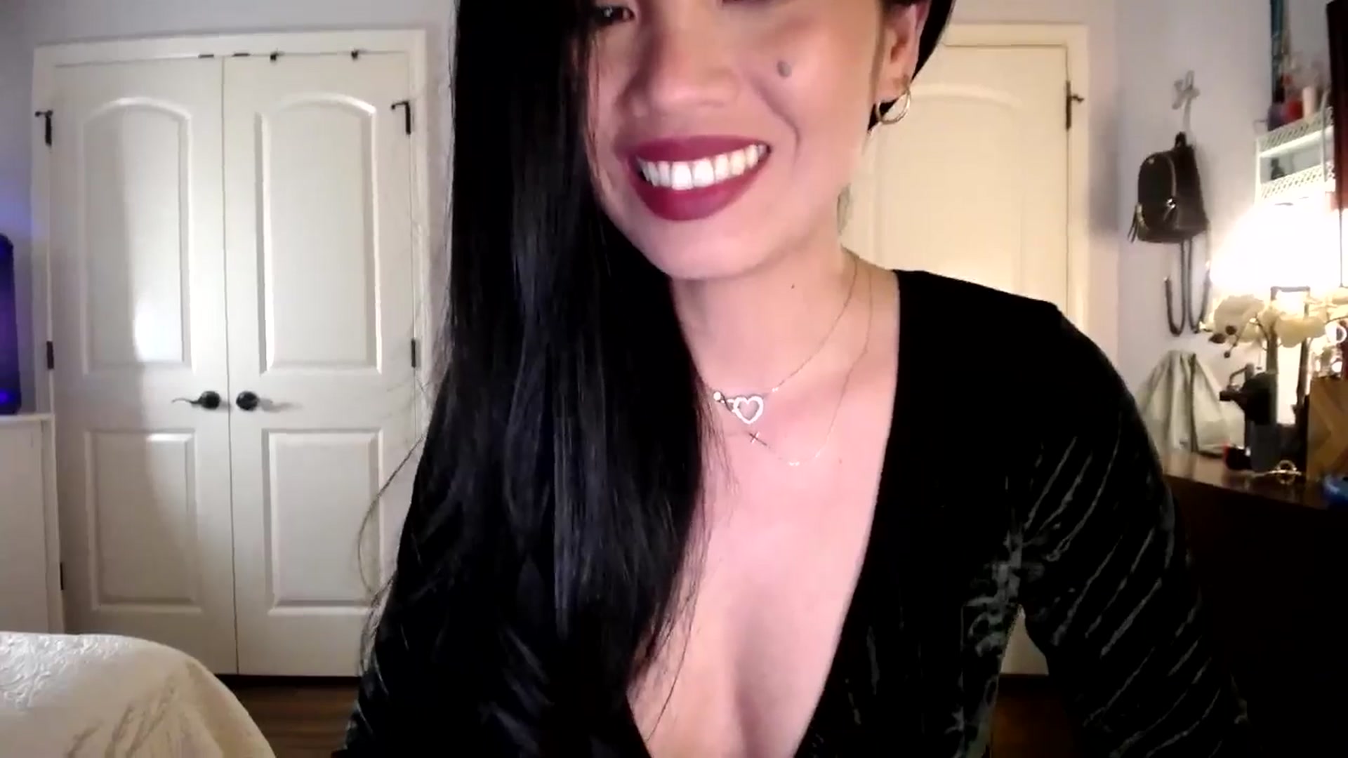 Gallery image thumbnail from AsianLuv_4U's myfreecams stream on, 11/20/2025, 18:36 image 20 of 20