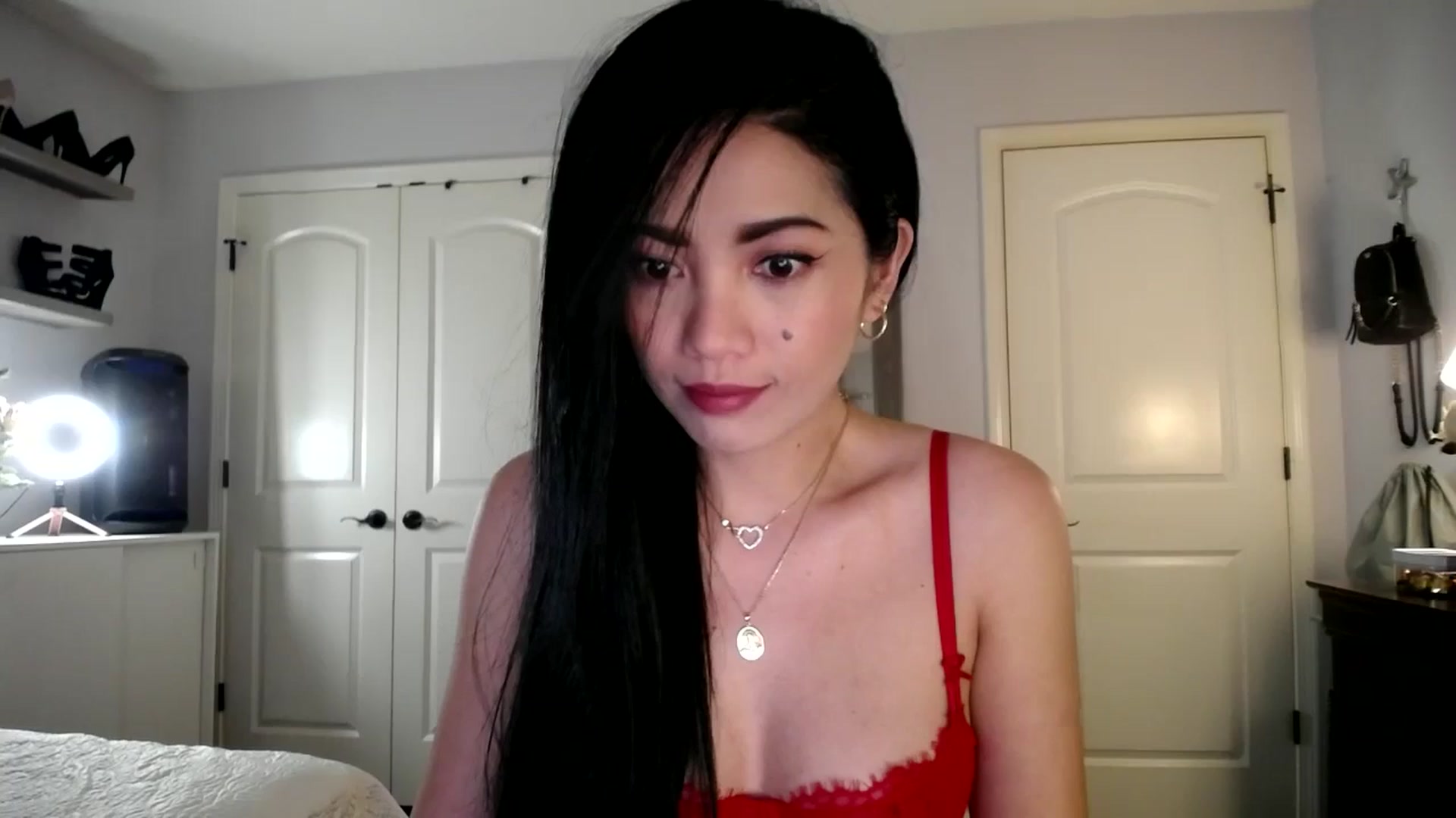 Gallery image thumbnail from AsianLuv_4U's myfreecams stream on, 12/22/2025, 17:03 image 1 of 20