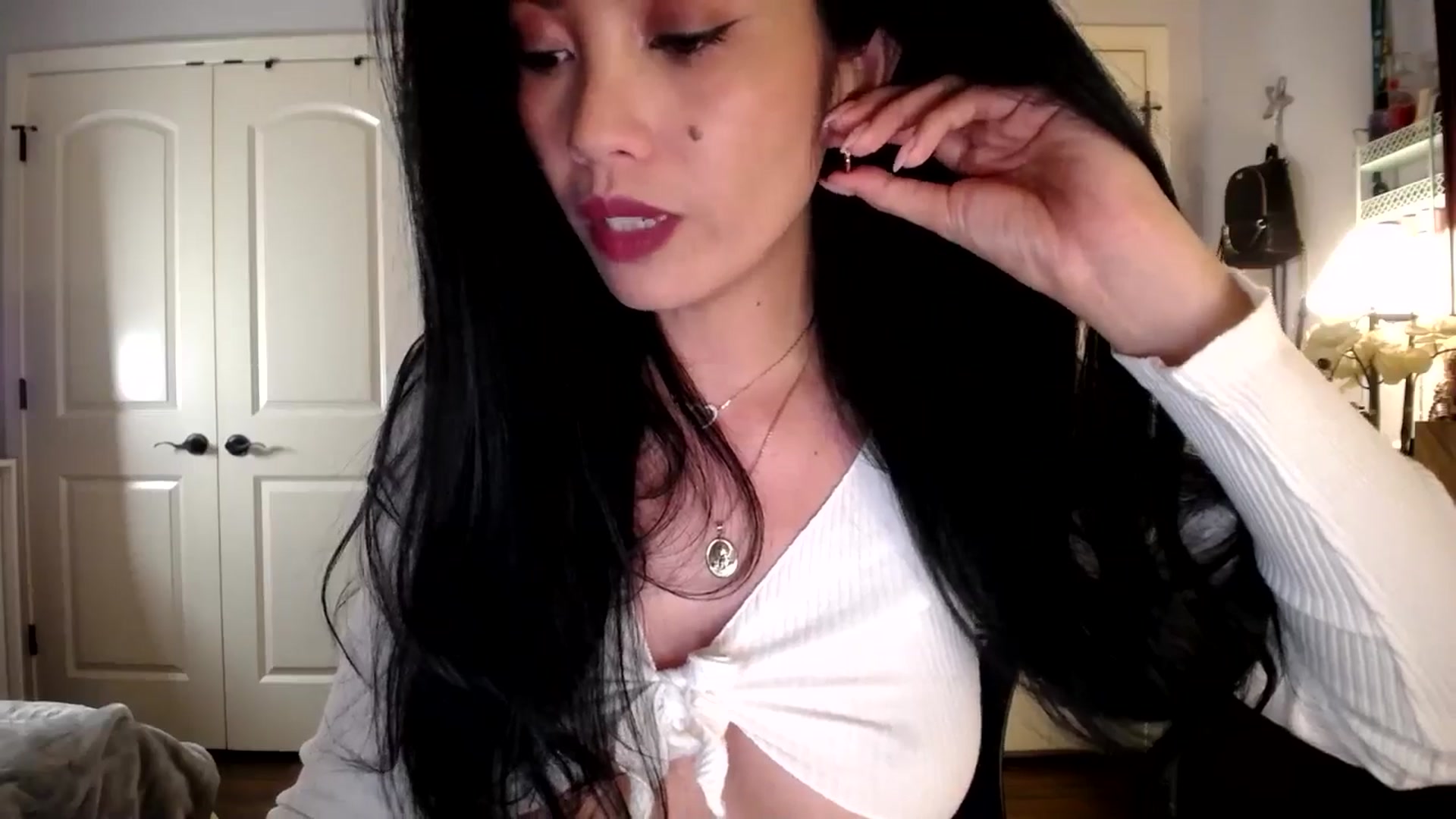 Gallery image thumbnail from AsianLuv_4U's myfreecams stream on, 01/08/2026, 17:33 image 9 of 20