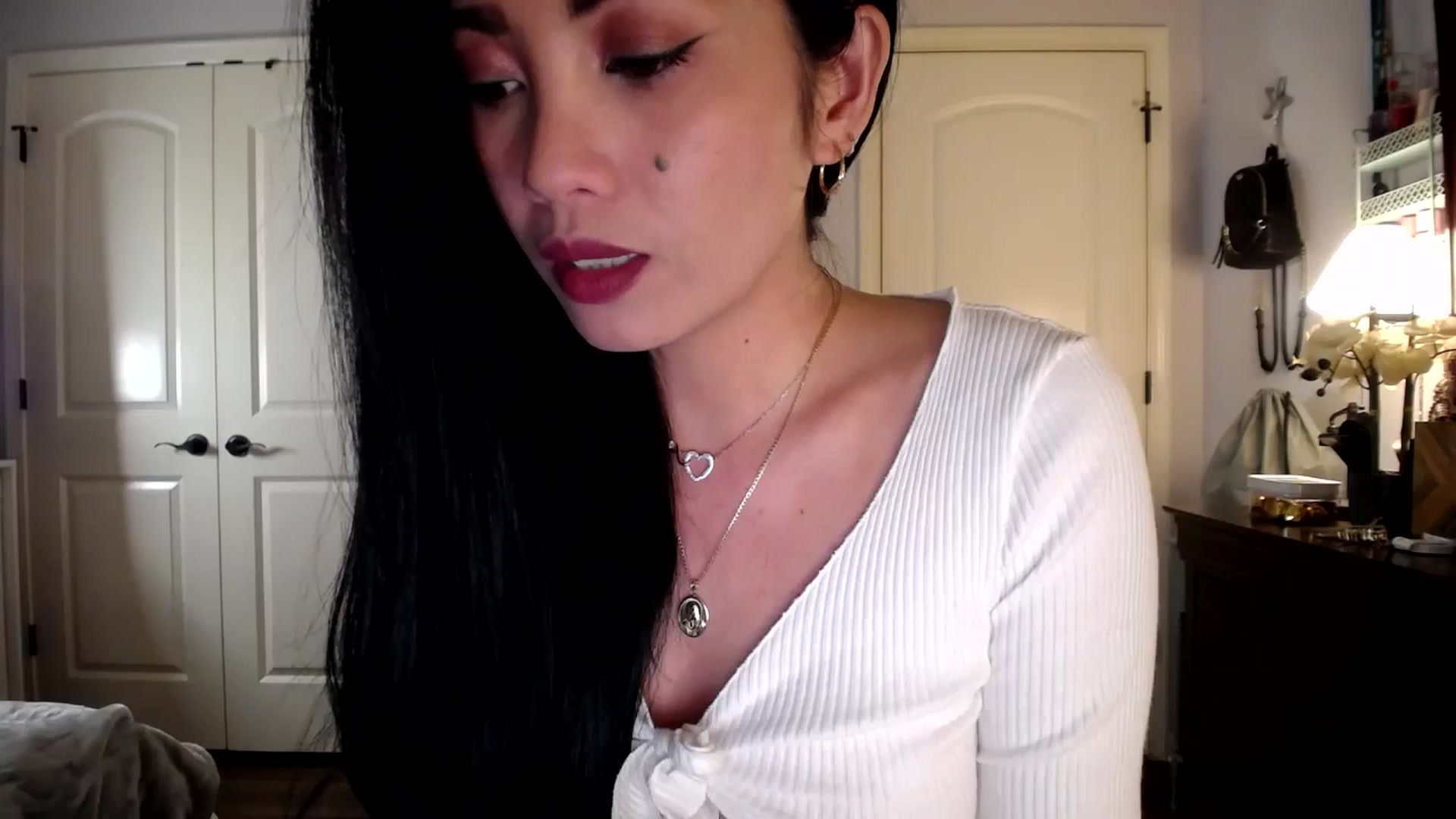Gallery image thumbnail from AsianLuv_4U's myfreecams stream on, 01/08/2026, 17:33 image 3 of 20