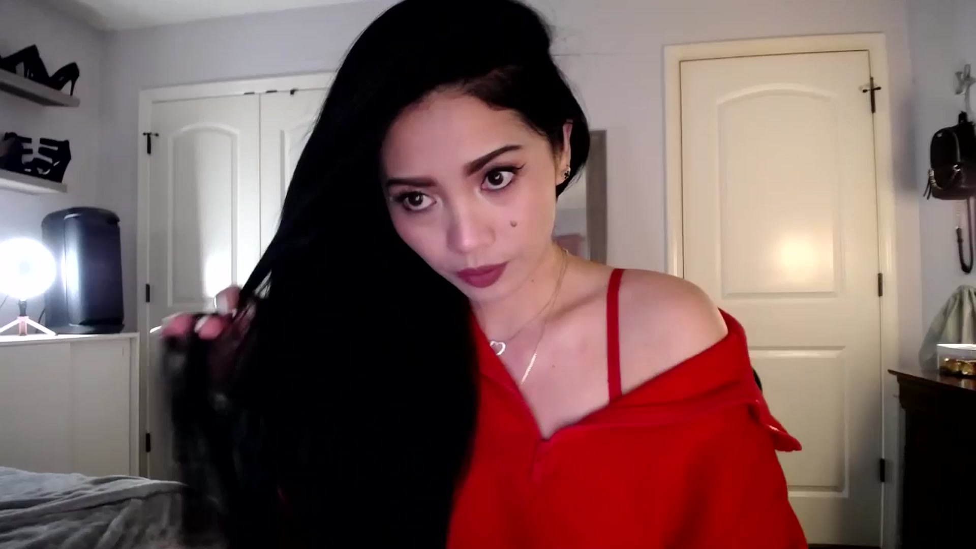Gallery image thumbnail from AsianLuv_4U's myfreecams stream on, 01/25/2026, 16:12 image 1 of 20