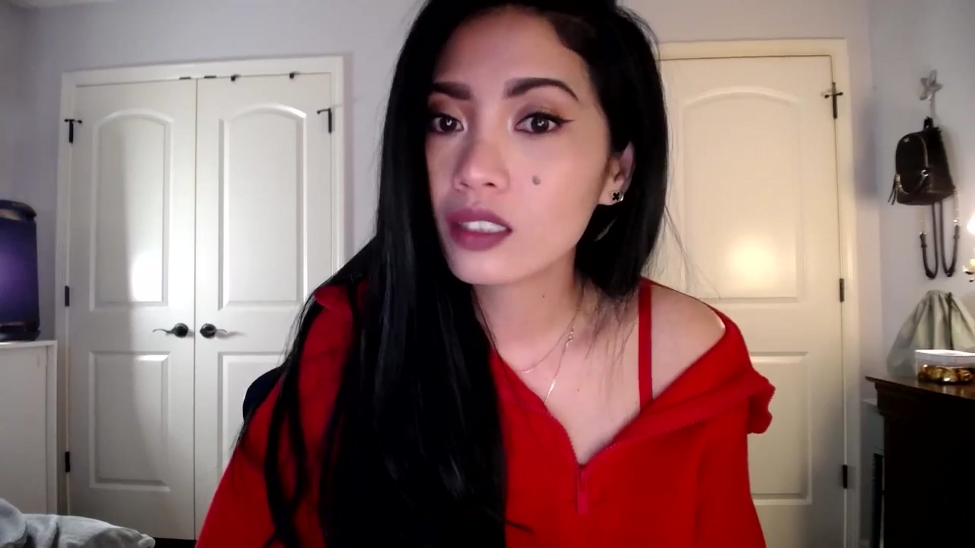 Gallery image thumbnail from AsianLuv_4U's myfreecams stream on, 01/25/2026, 18:00 image 4 of 20