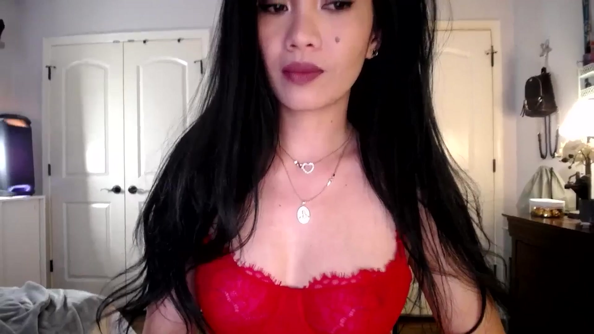 Gallery image thumbnail from AsianLuv_4U's myfreecams stream on, 01/25/2026, 18:00 image 17 of 20