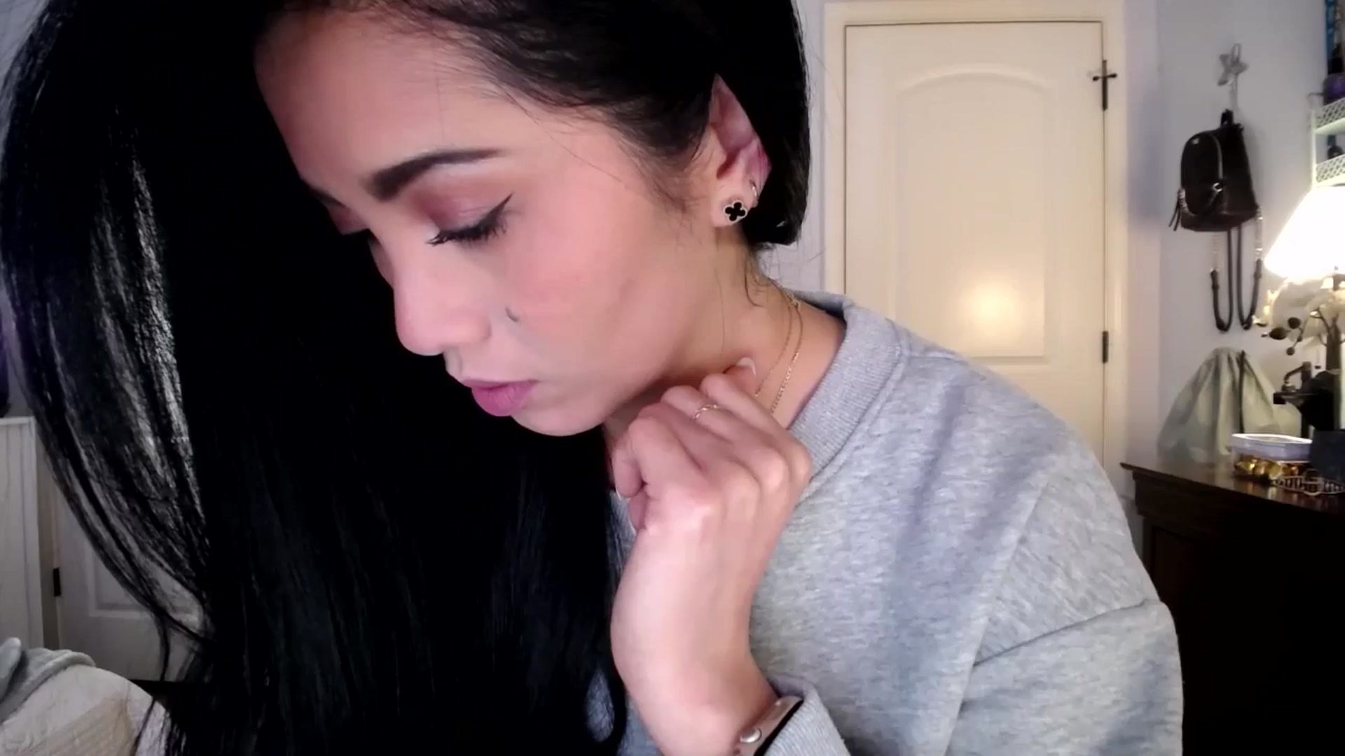 Gallery image thumbnail from AsianLuv_4U's myfreecams stream on, 01/27/2026, 18:03 image 11 of 20