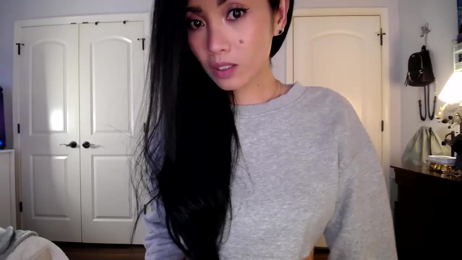 Gallery image thumbnail from AsianLuv_4U's myfreecams stream on, 01/27/2026, 18:03 image 6 of 20
