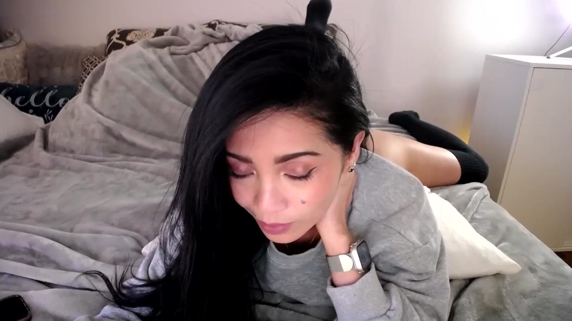 Gallery image thumbnail from AsianLuv_4U's myfreecams stream on, 01/27/2026, 19:33 image 1 of 20