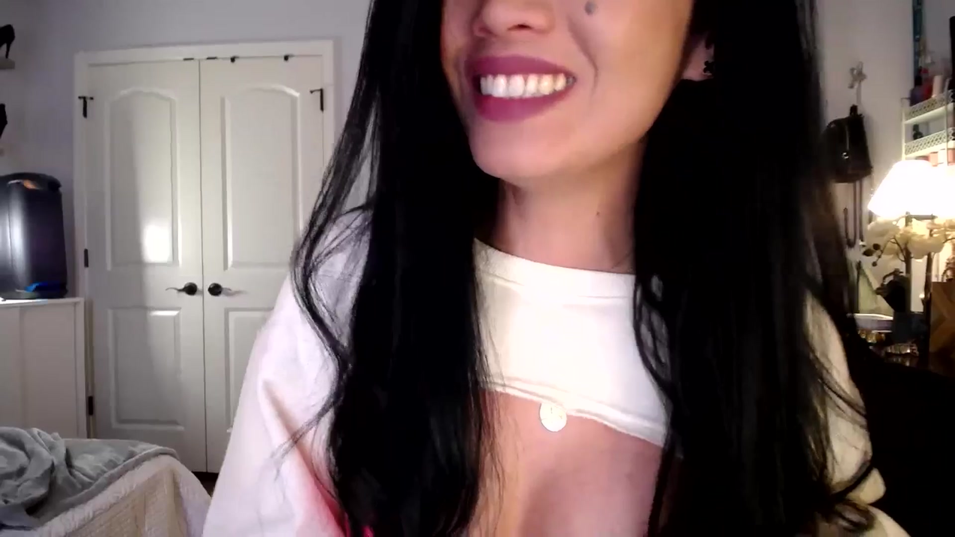 Gallery image thumbnail from AsianLuv_4U's myfreecams stream on, 01/29/2026, 19:51 image 6 of 20